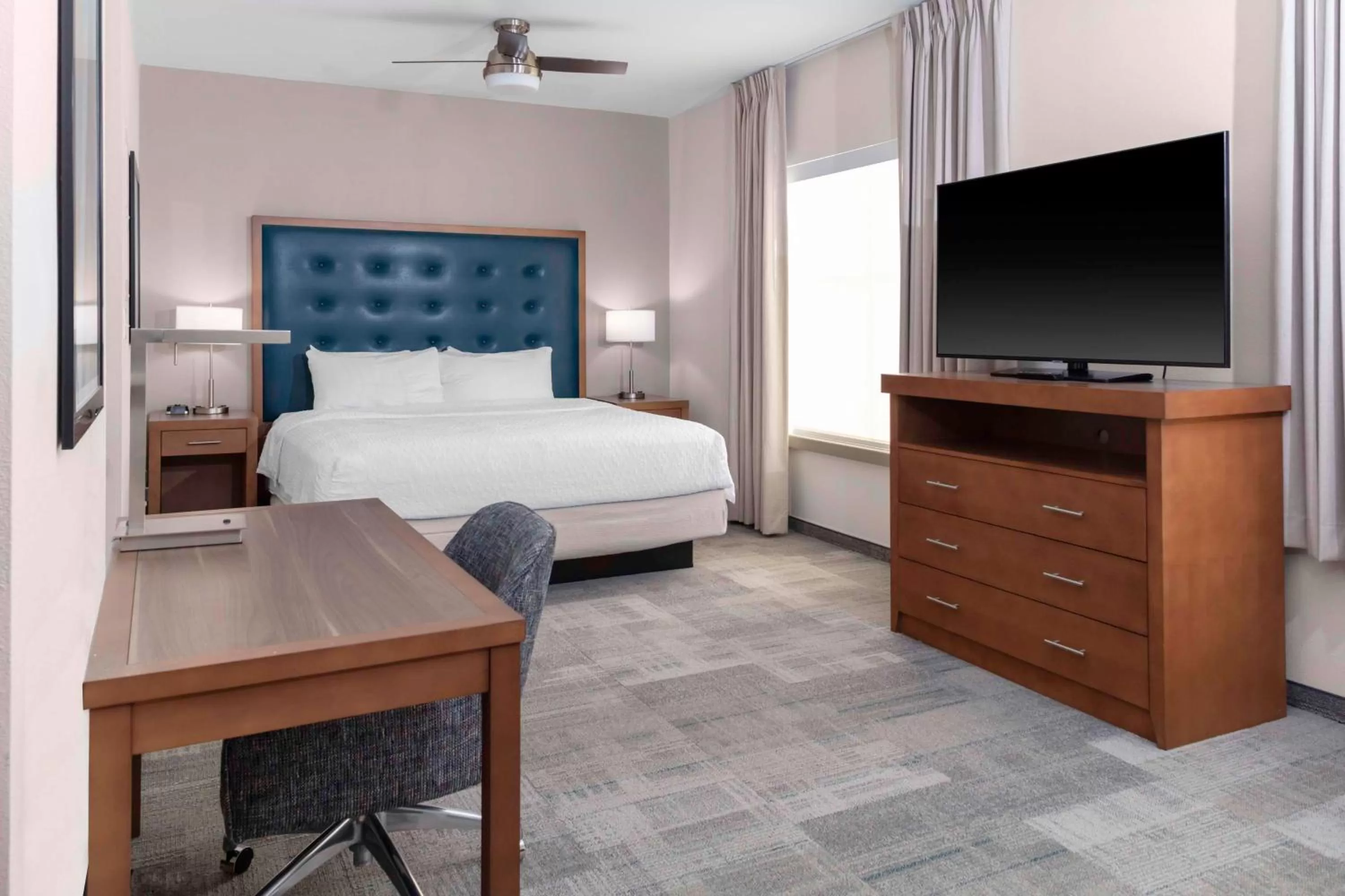 Bed in Homewood Suites by Hilton St. Louis - Galleria