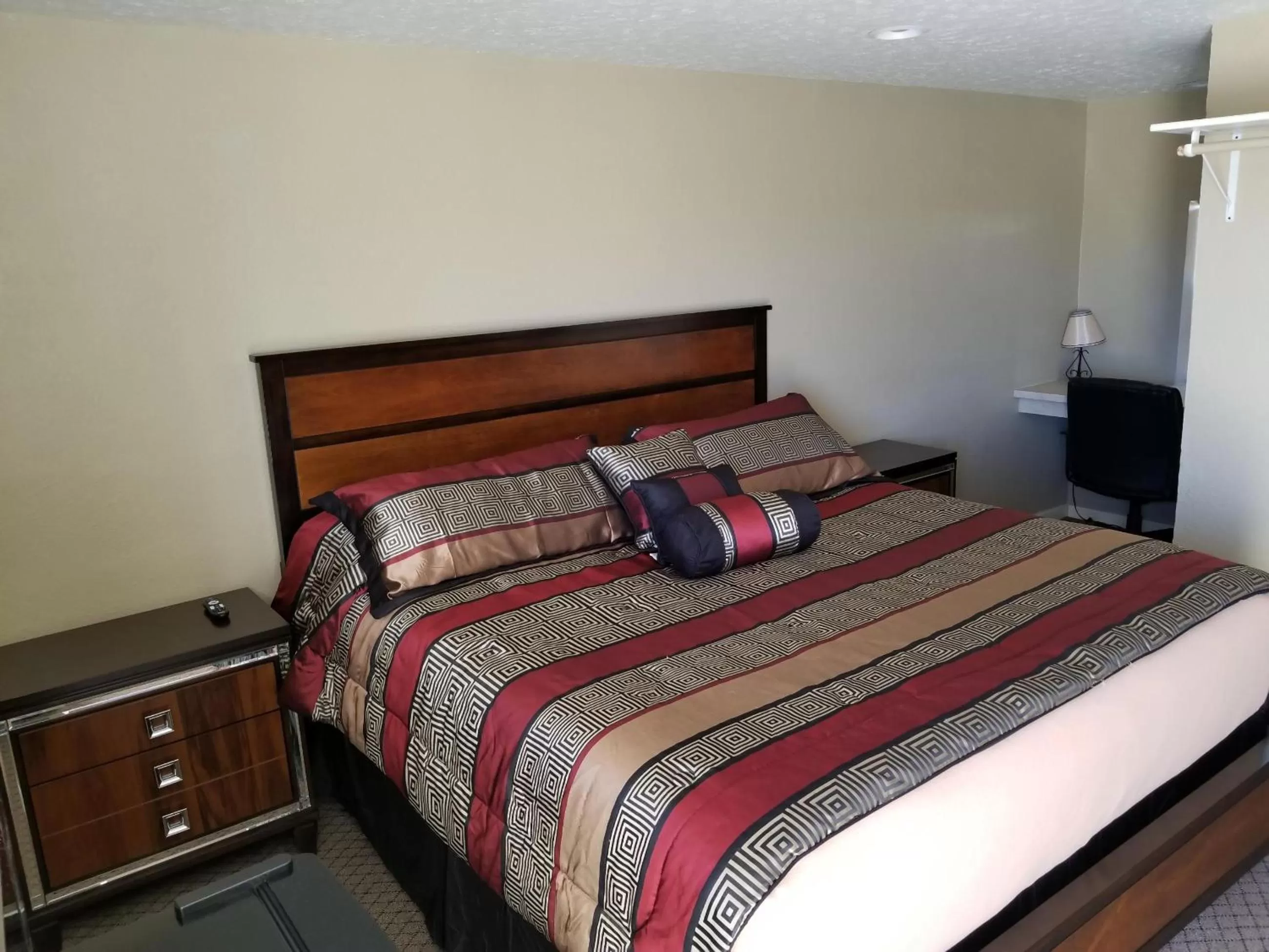 Bed in Best Inn Motel Salina