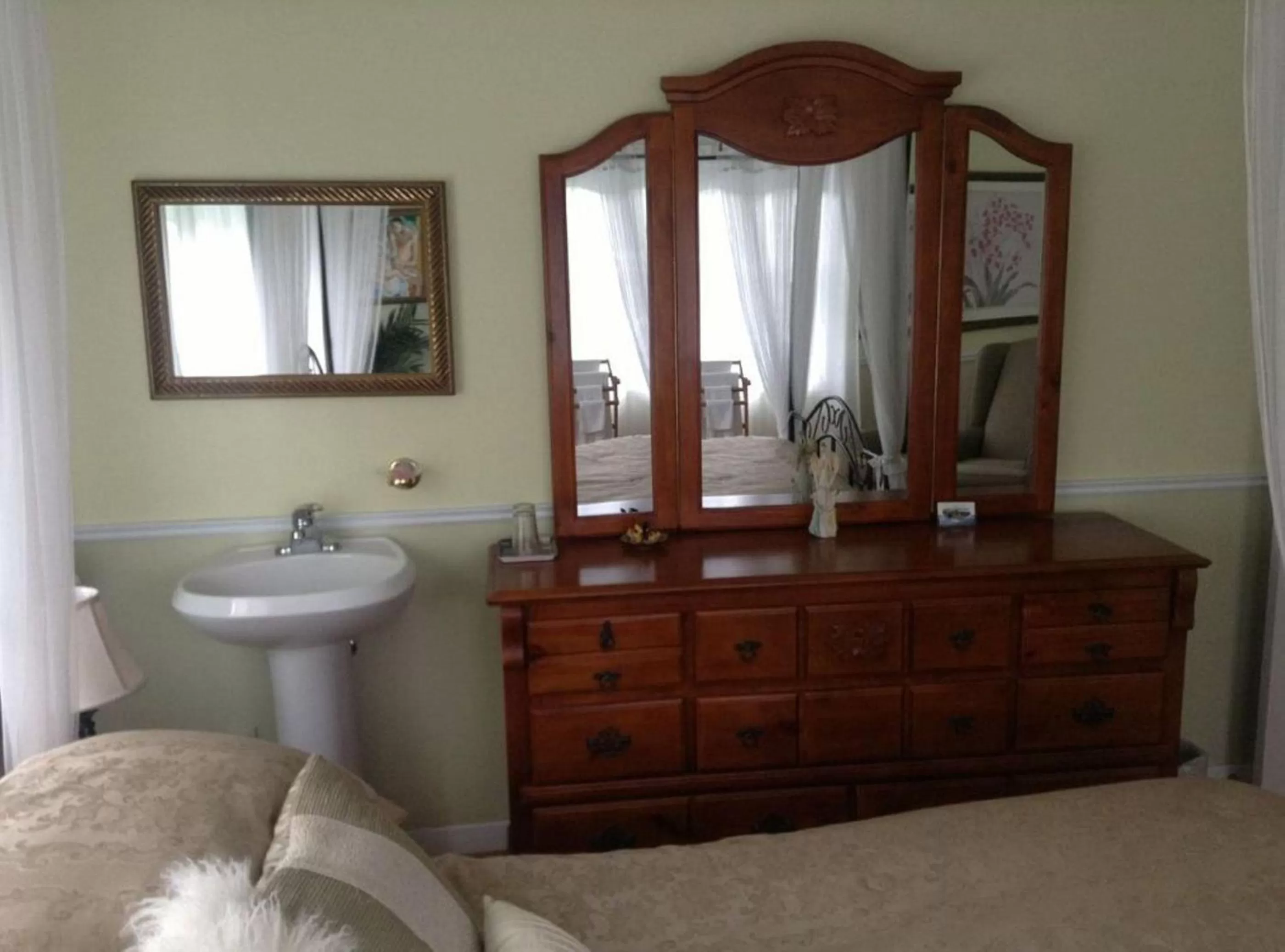 Decorative detail in Maison Parc Delormier