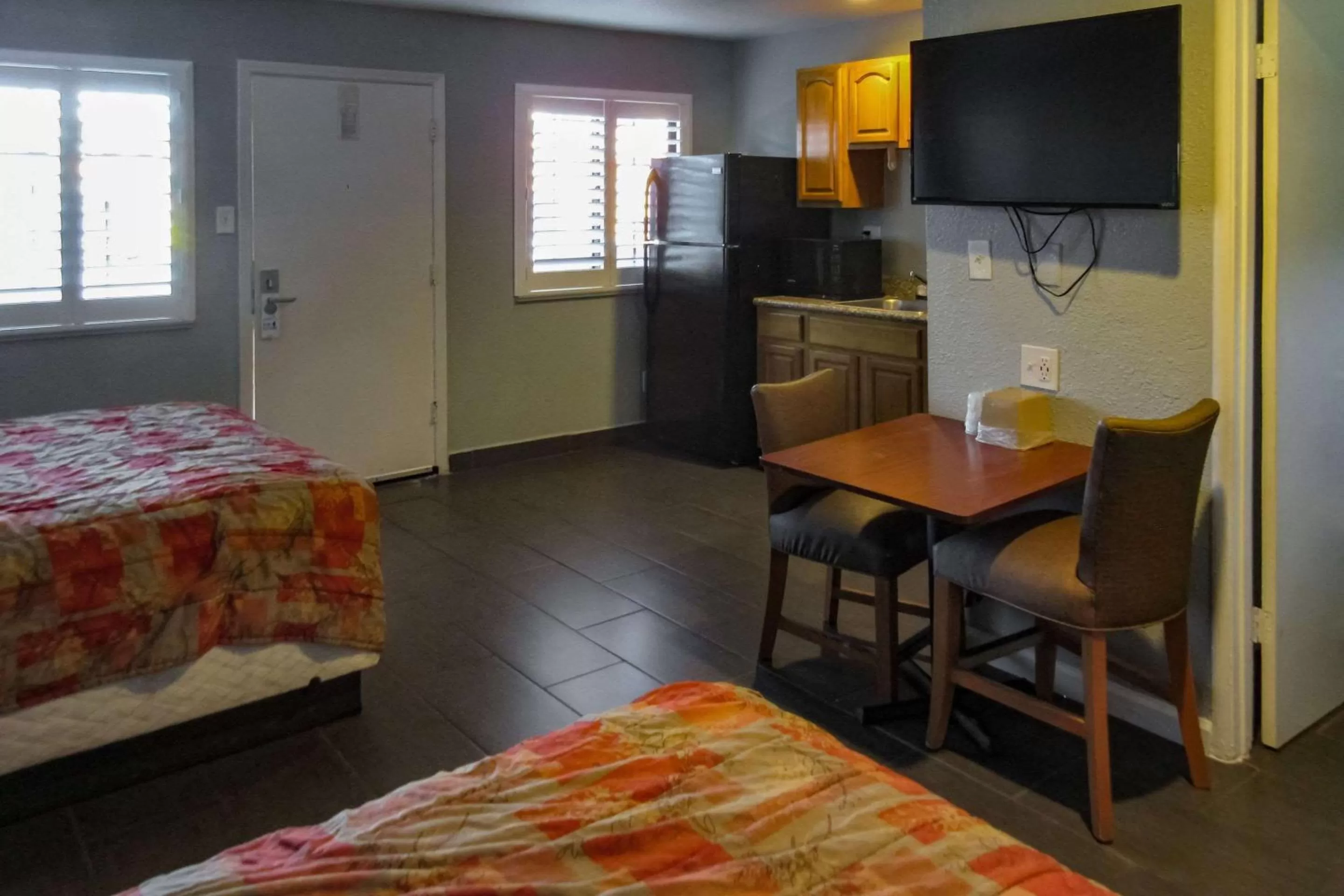 Photo of the whole room, Bed in Rodeway Inn San Pablo Hilltop