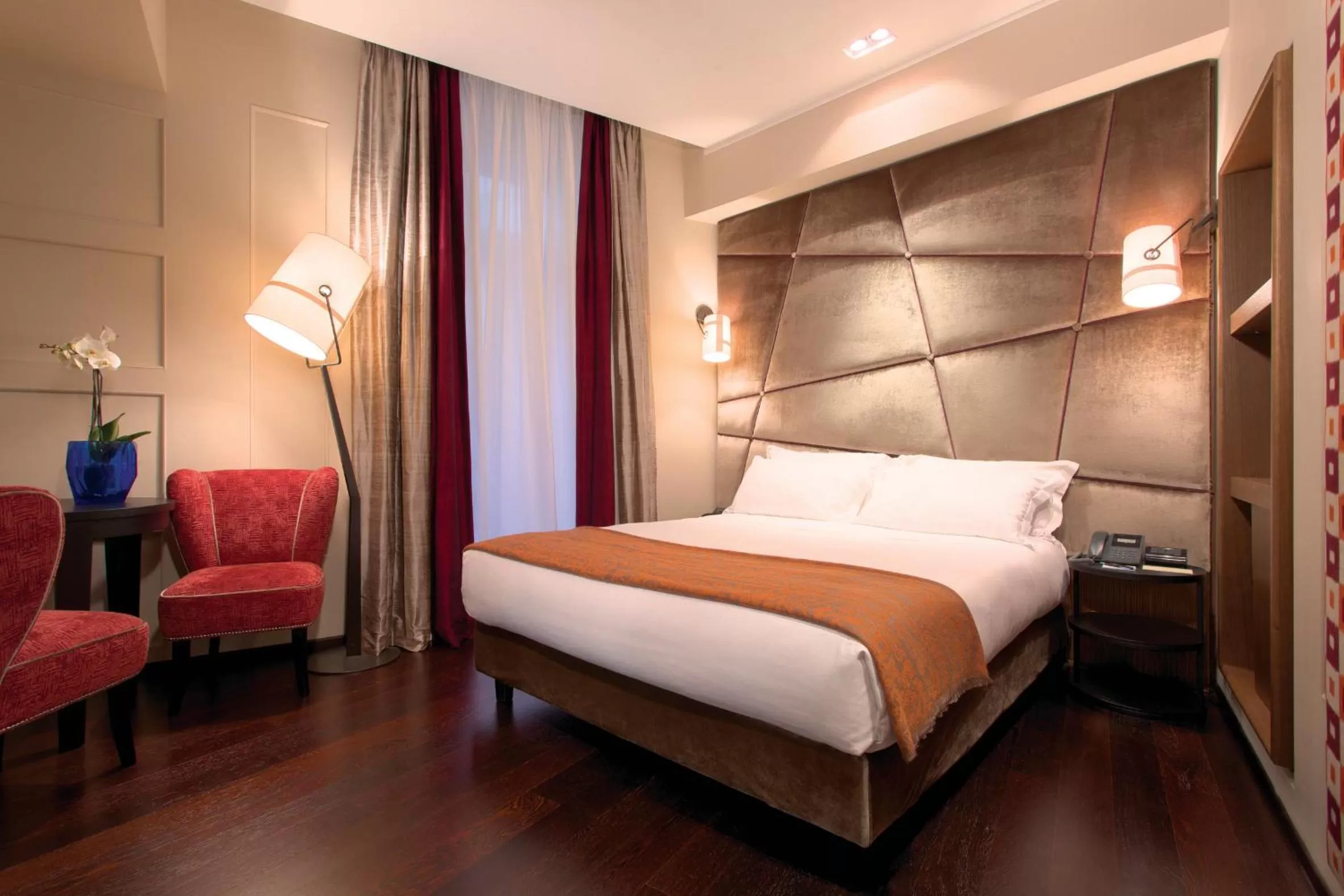 Photo of the whole room, Bed in Stendhal Luxury Suites