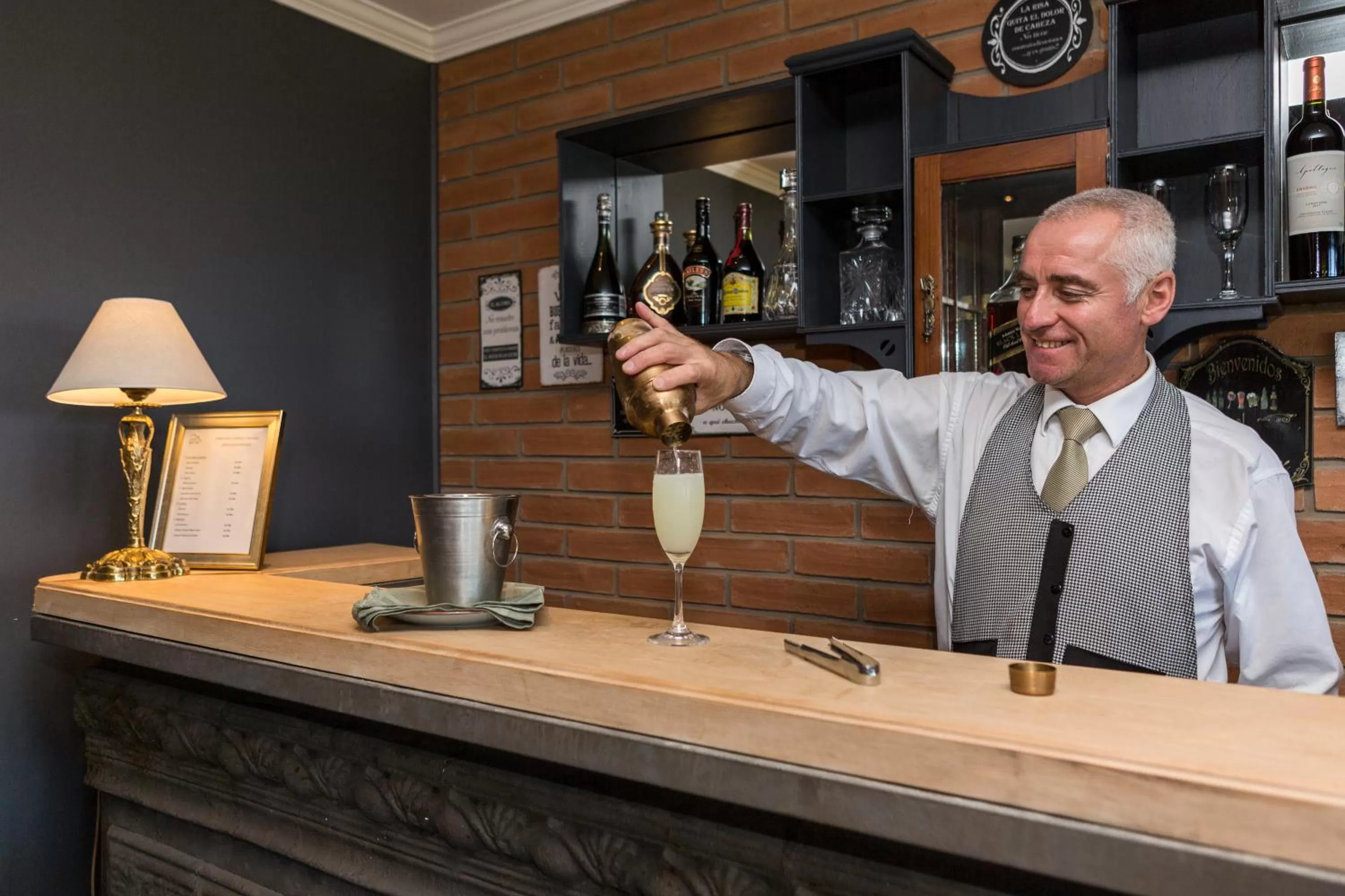 Lounge or bar in Casa Molino Hotel Boutique & Restaurant Puerto Varas