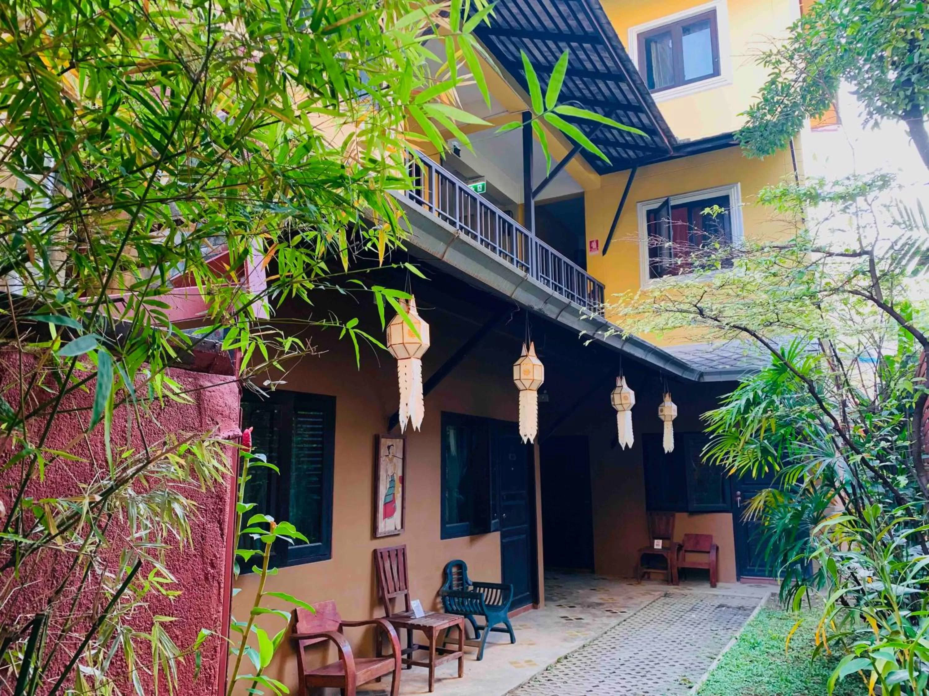 Property building in Thapae Boutique House