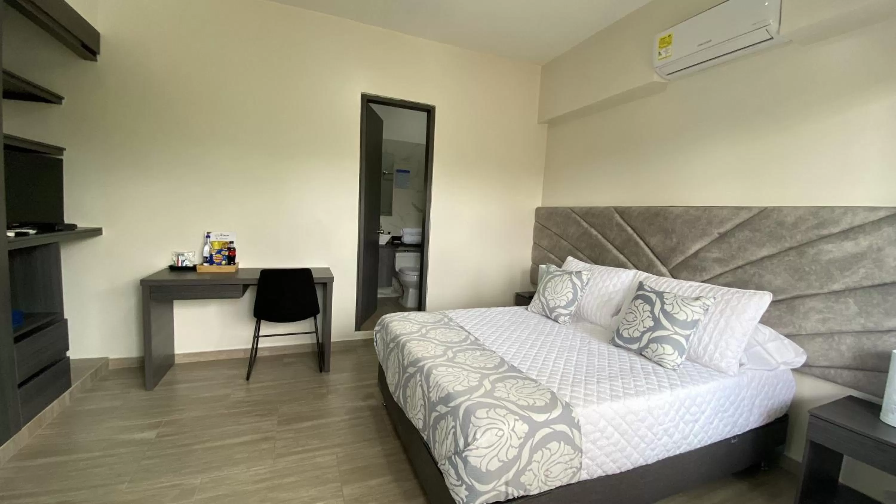 Photo of the whole room, Bed in Hotel Le Falep