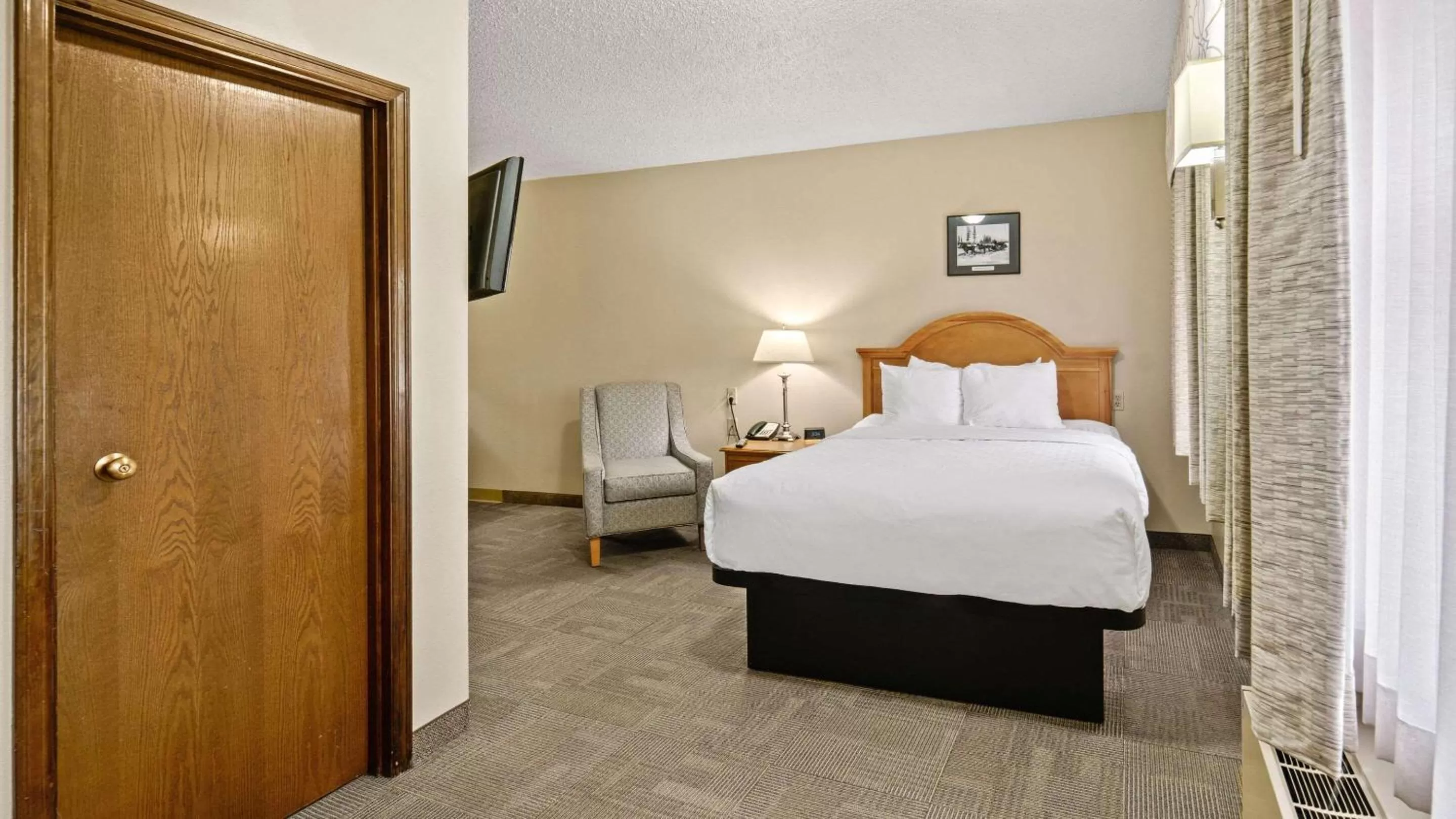Bedroom, Bed in Clarion Hotel & Suites Fairbanks near Ft Wainwright