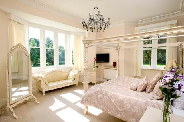 Bed in The Old Lodge