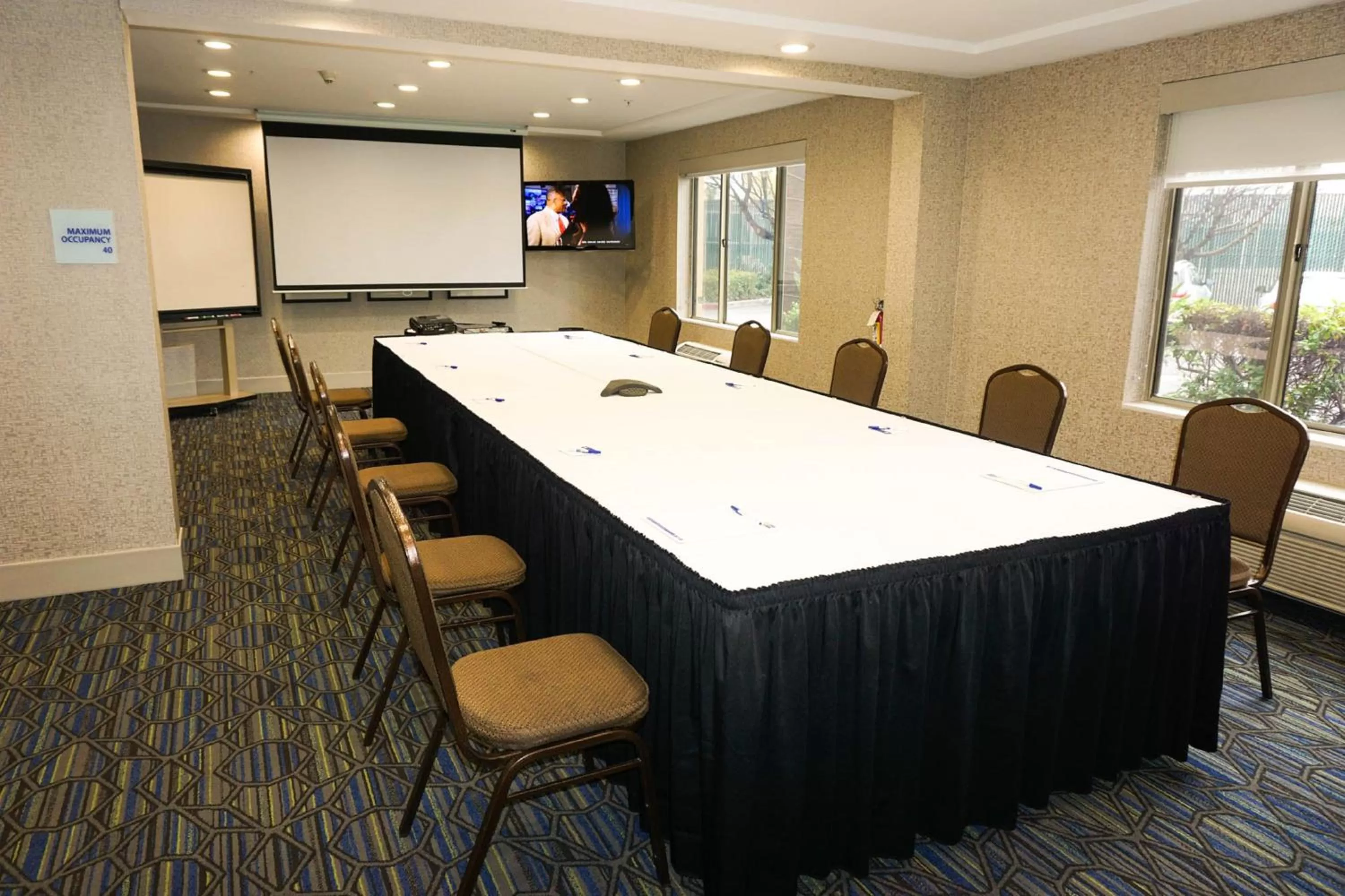 Meeting/conference room in Holiday Inn Express Fremont - Milpitas Central by IHG