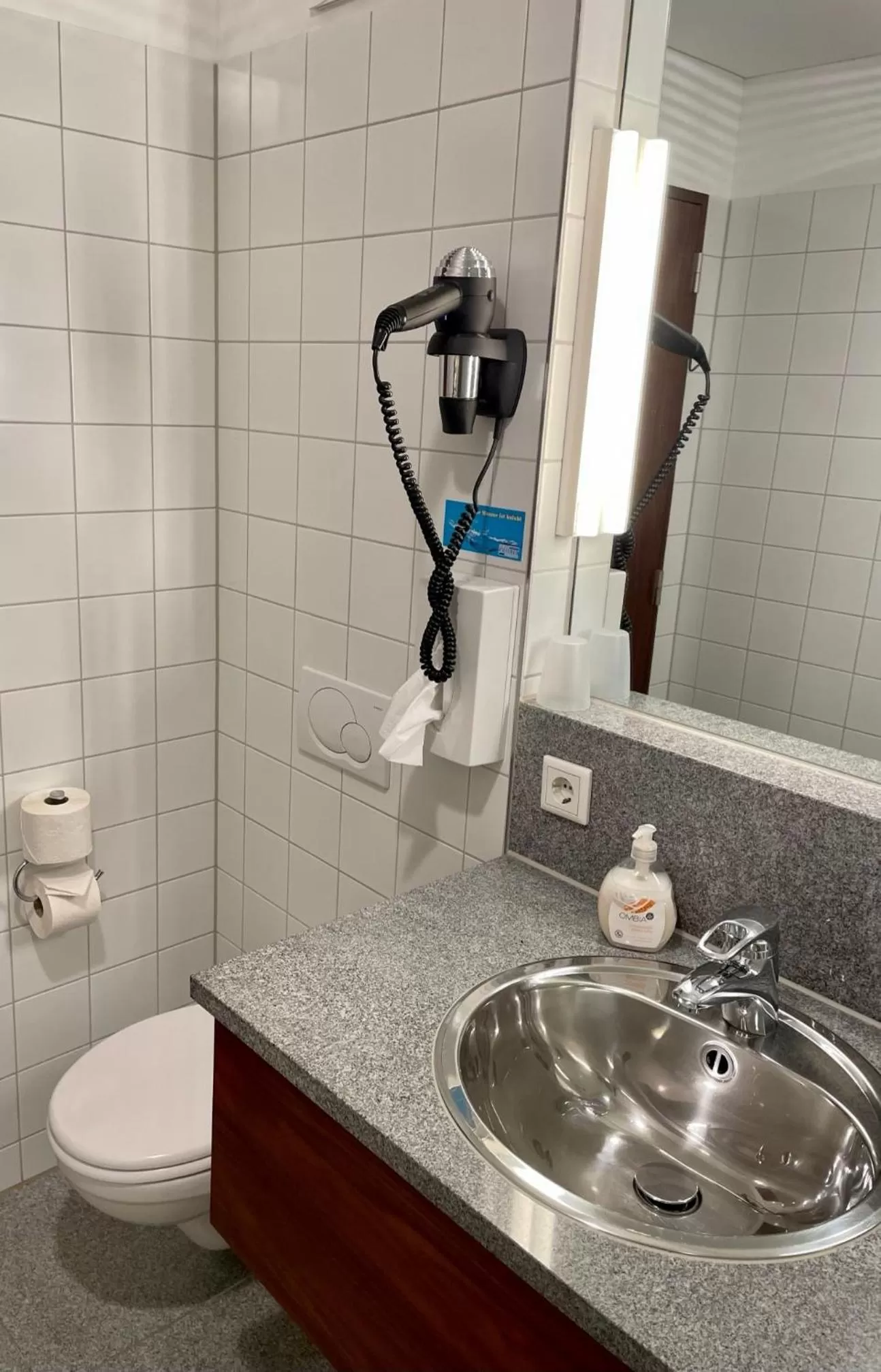 Bathroom in Gasthof Meindl - Self-Check-In mit 24h Telefon Support