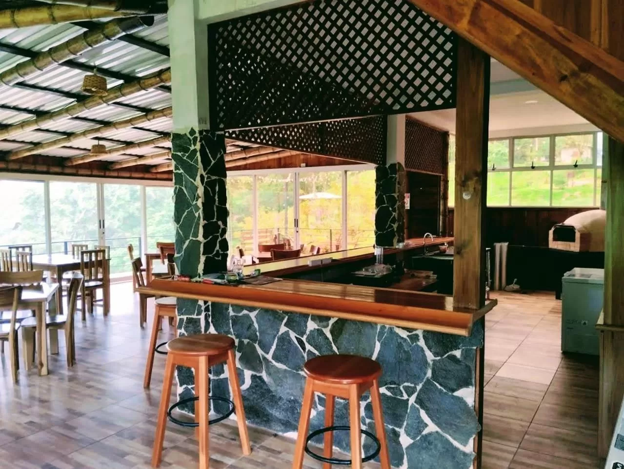 Restaurant/places to eat, Lounge/Bar in Hotel Rivel - Adventure & Nature Retreat