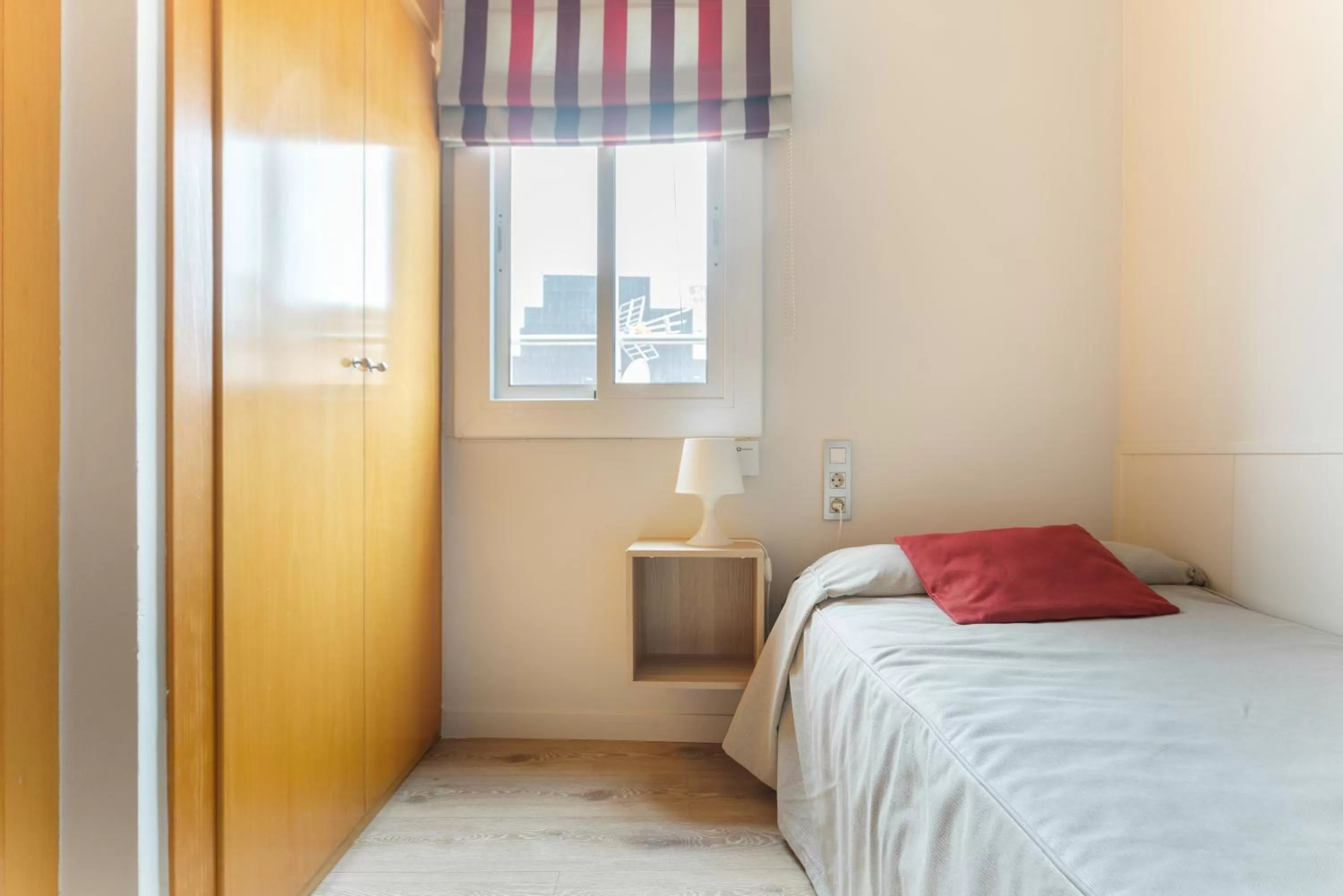 Bed in Atica Apartments - by Weflating