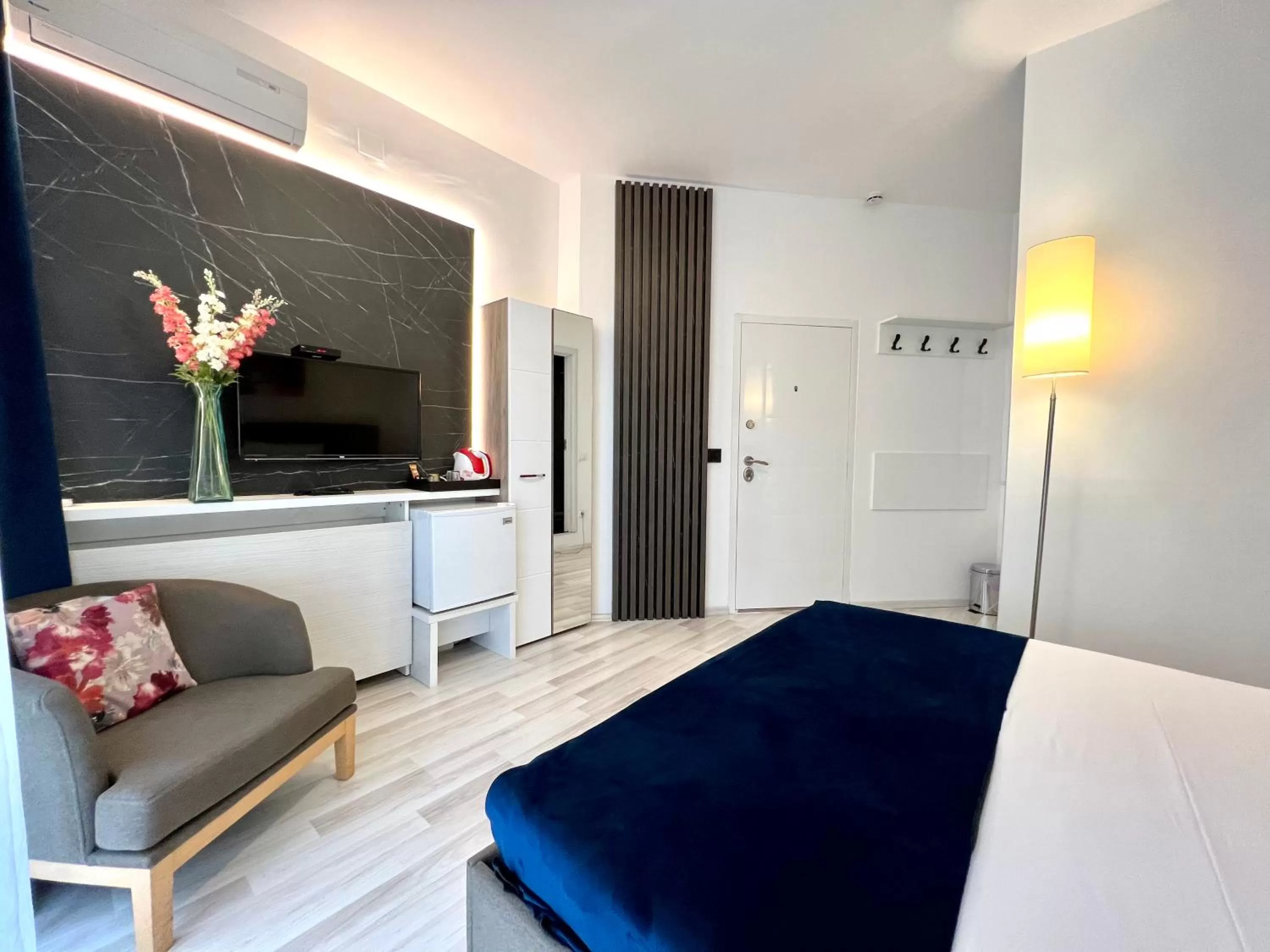 TV and multimedia in Centar Forever