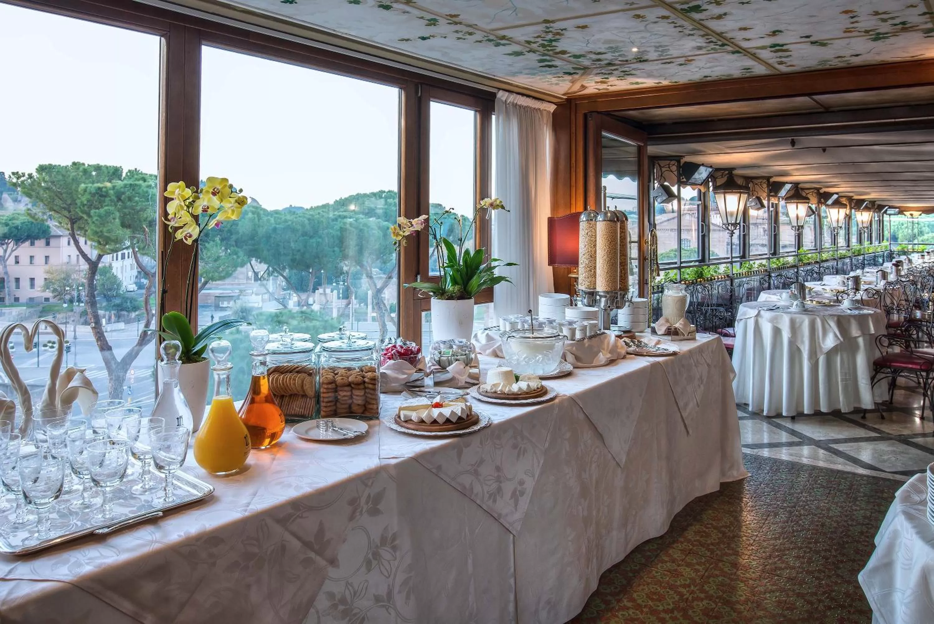 Breakfast in Hotel Forum