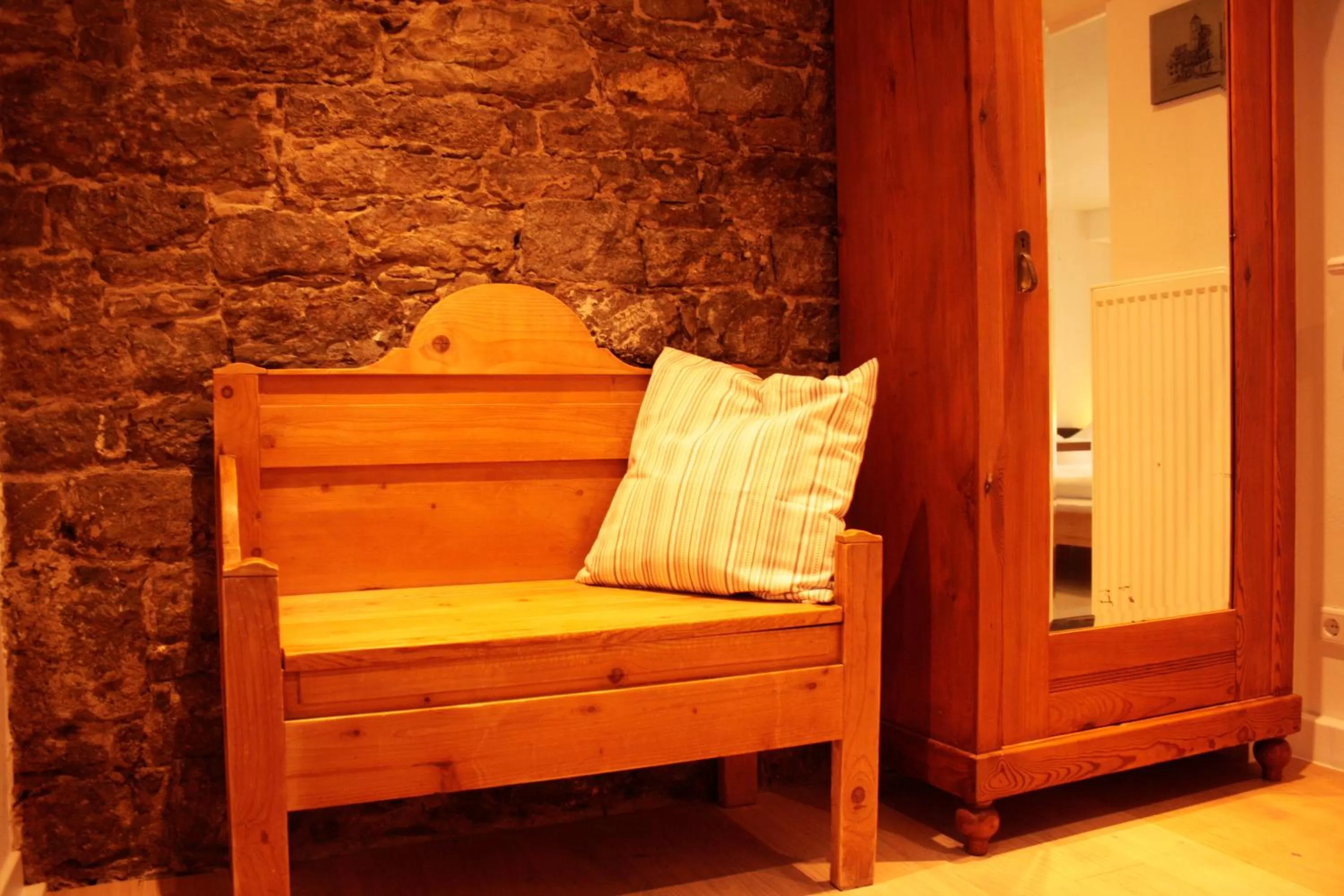 Bedroom in Brunnenhof Randersacker - das kleine Hotel