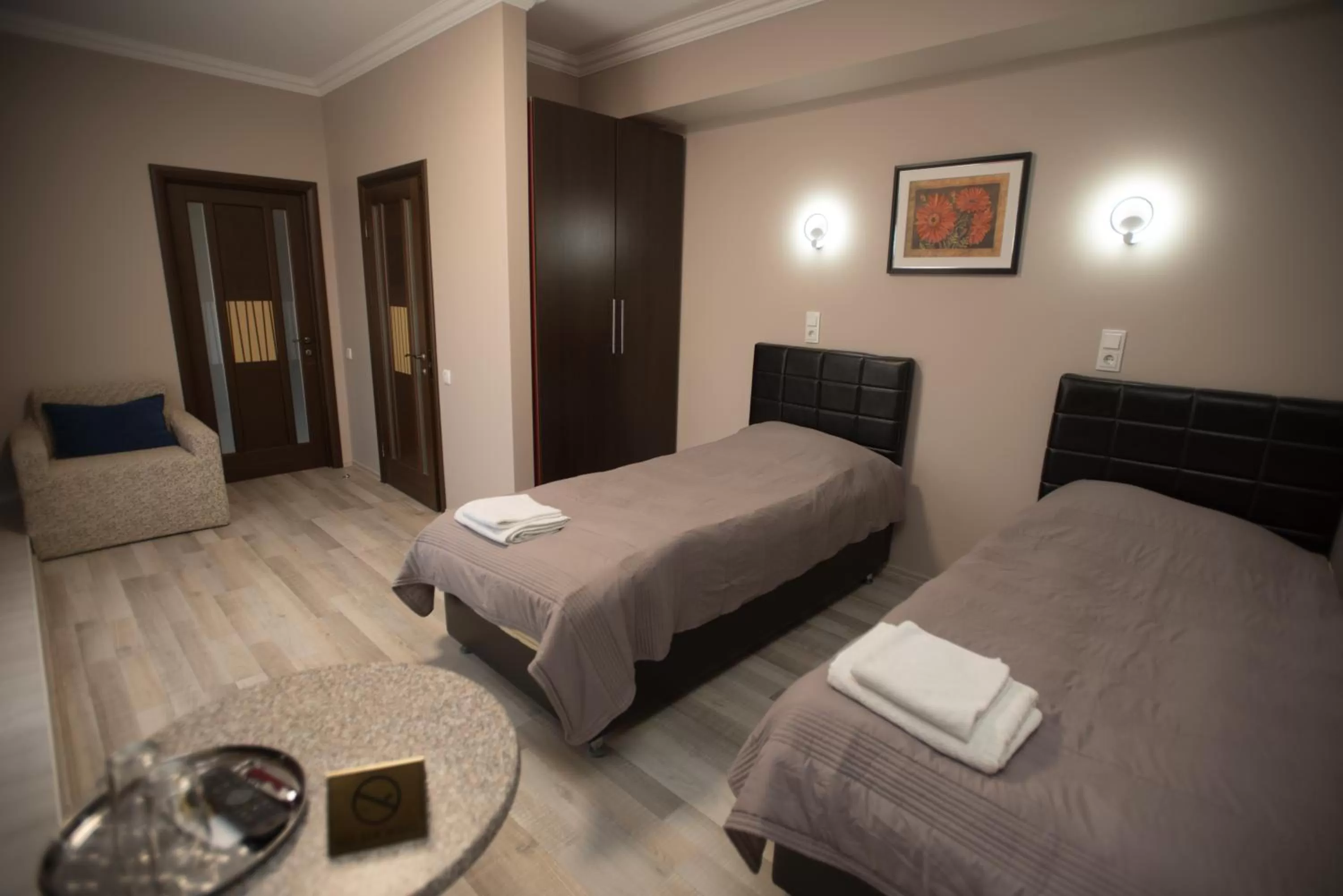 Photo of the whole room, Bed in Altin Palace