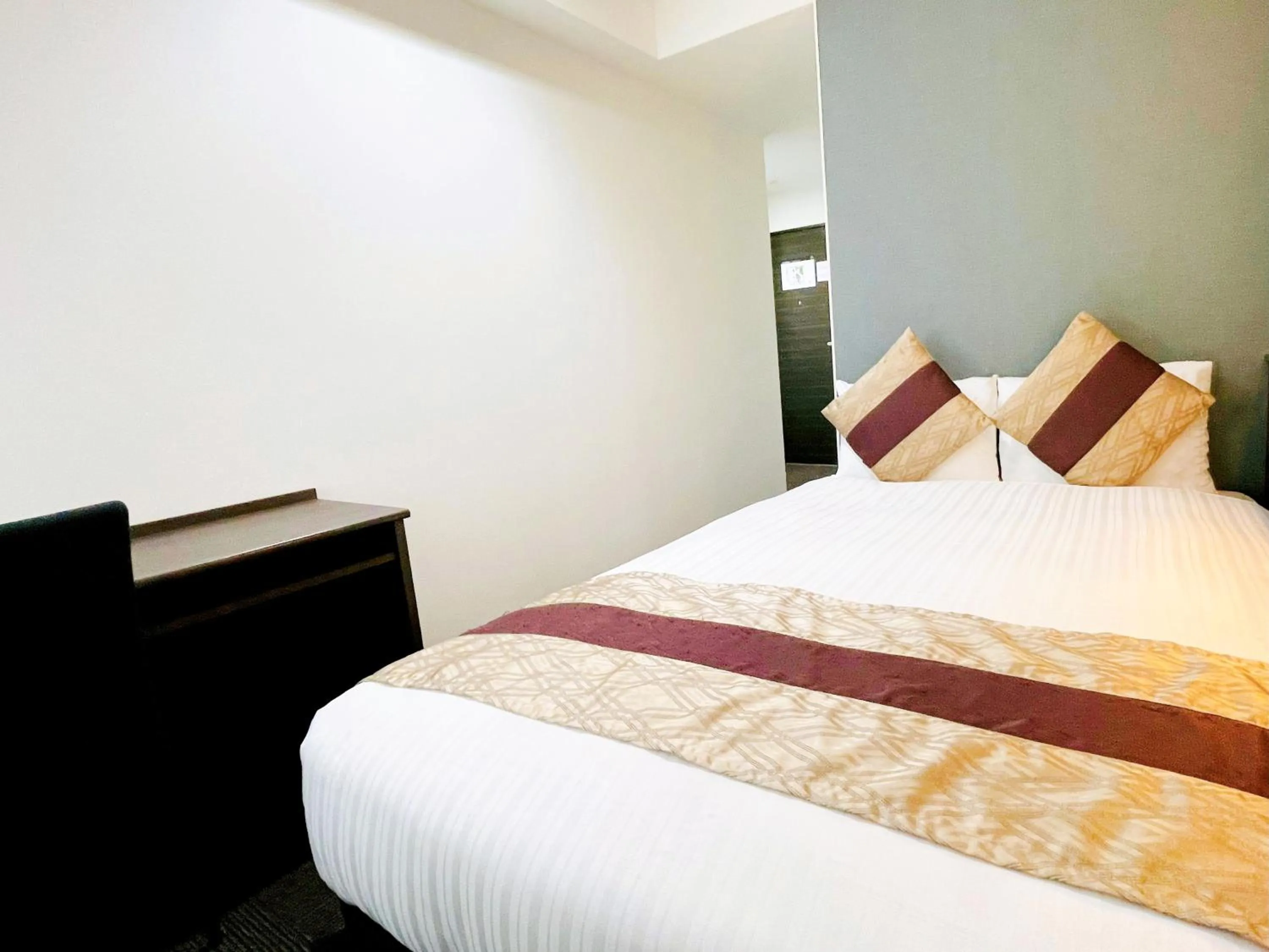 Photo of the whole room, Bed in Eins.Inn Umeda Higashi