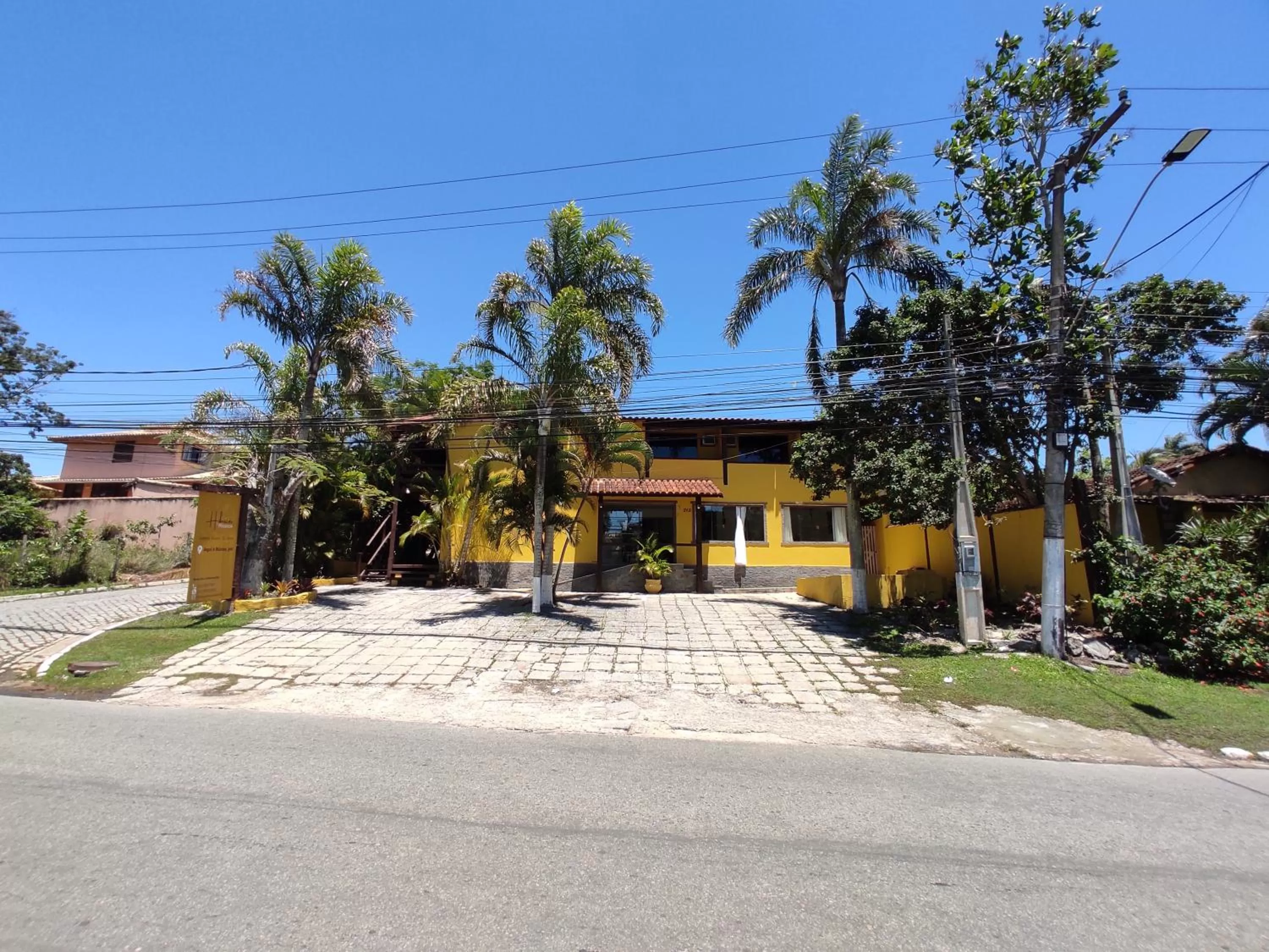 Facade/entrance, Property Building in Hibiscos Pousada