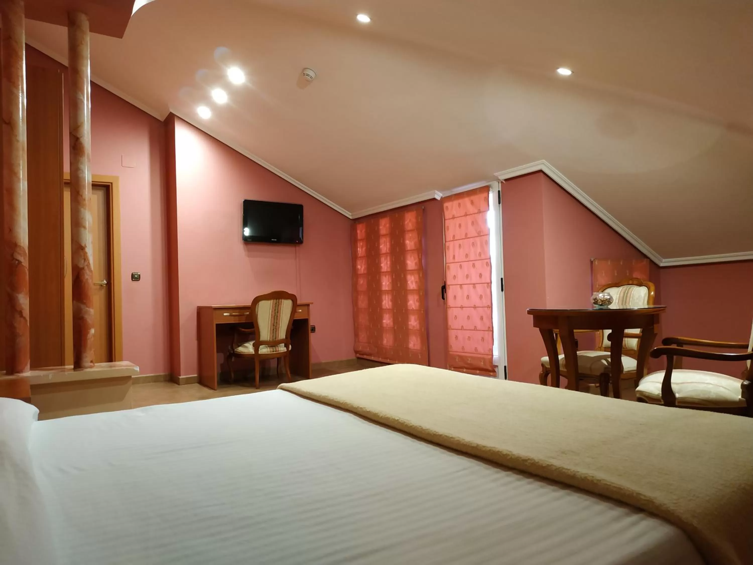 Bed in Hotel Real de Castilla