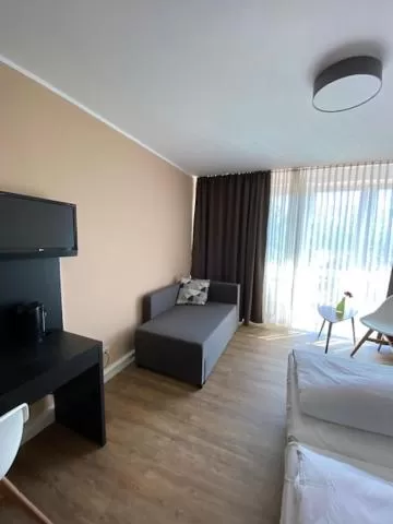 TV and multimedia, Bed in Hotel Drei Kronen