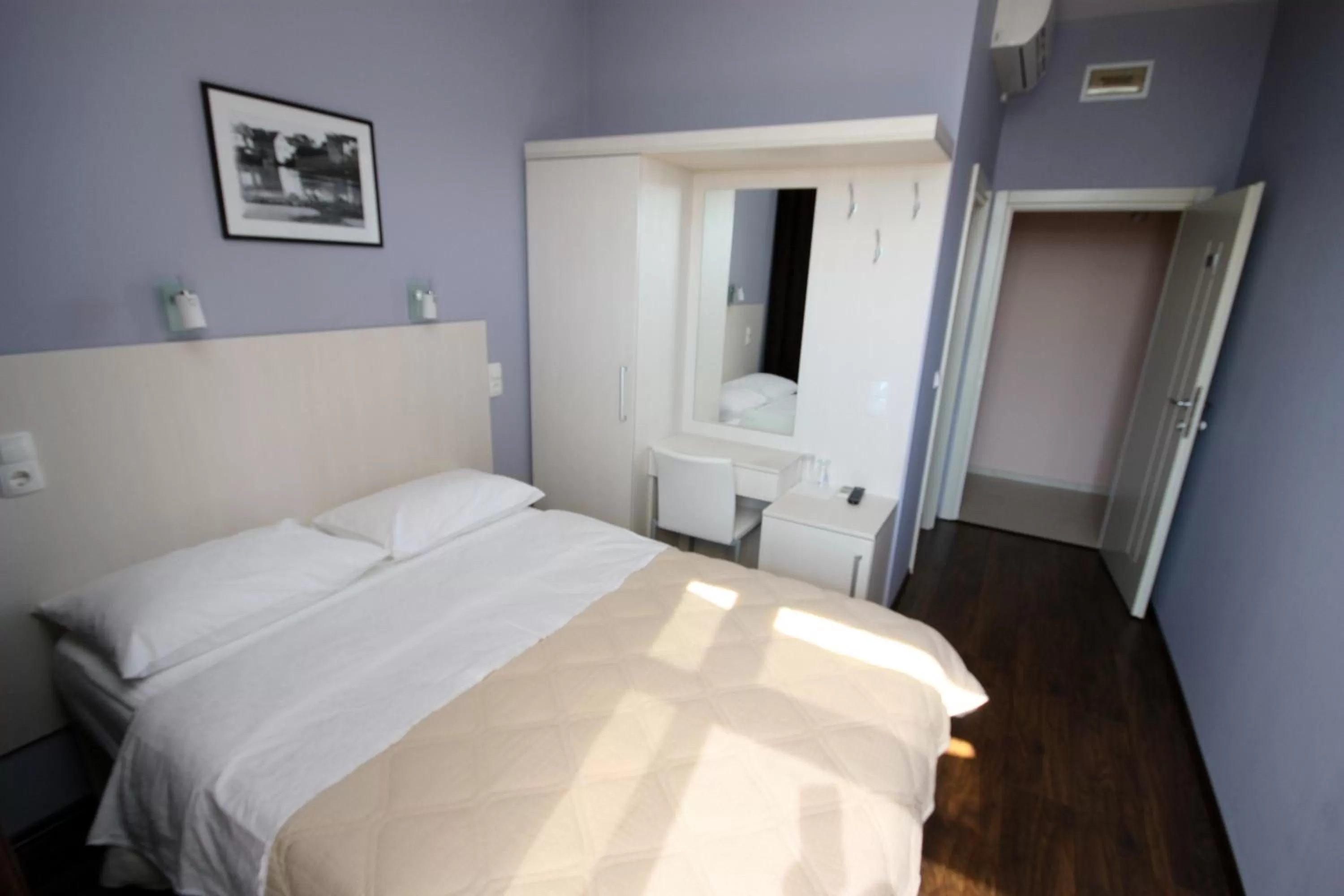 Photo of the whole room, Bed in Hotel Le Pont