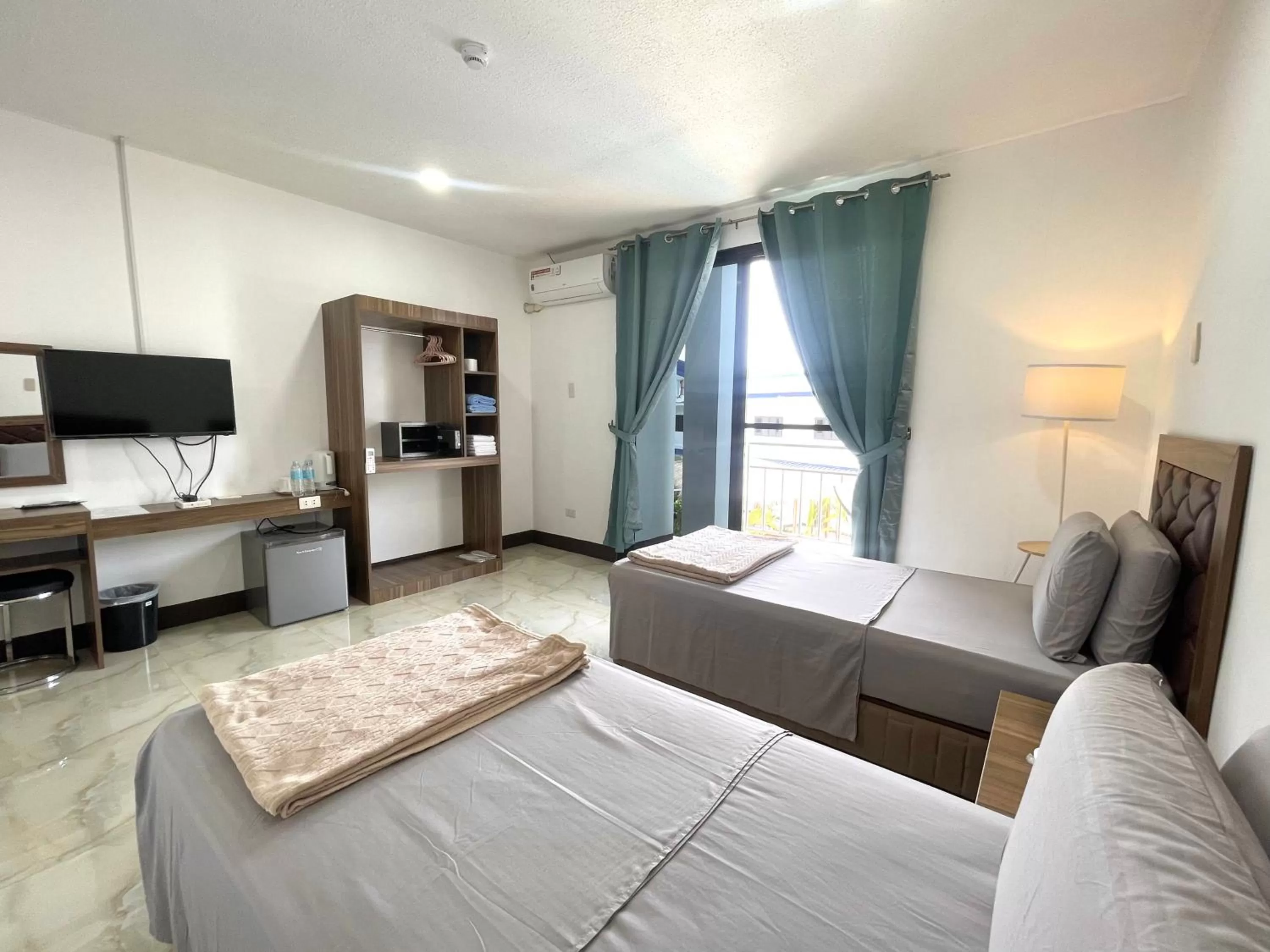 Bed in MGH Alona Resort