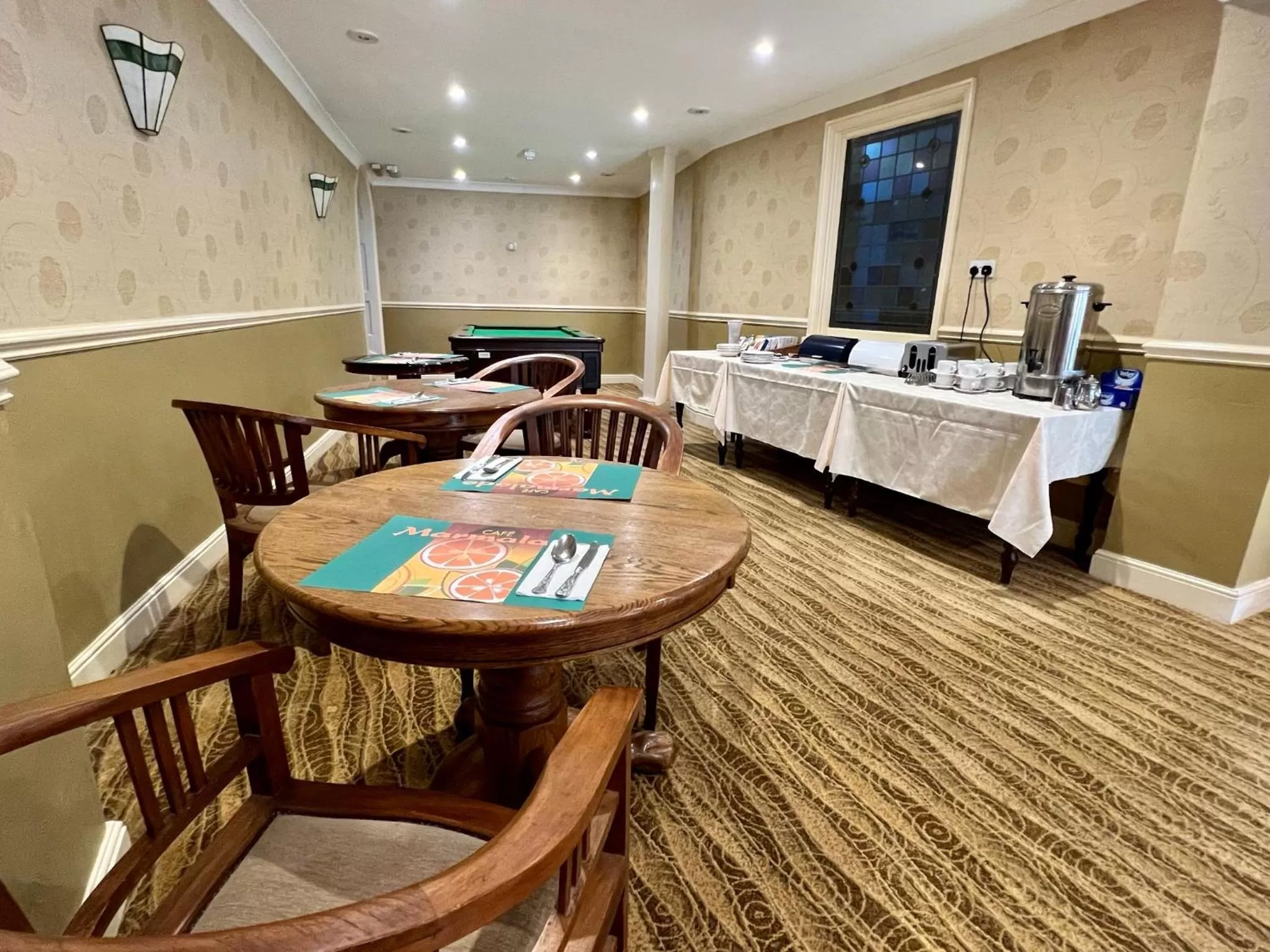 Billiard in Calverts Hotel - Newport, Isle of Wight - RETURN CAR FERRY FROM 89 POUNDS