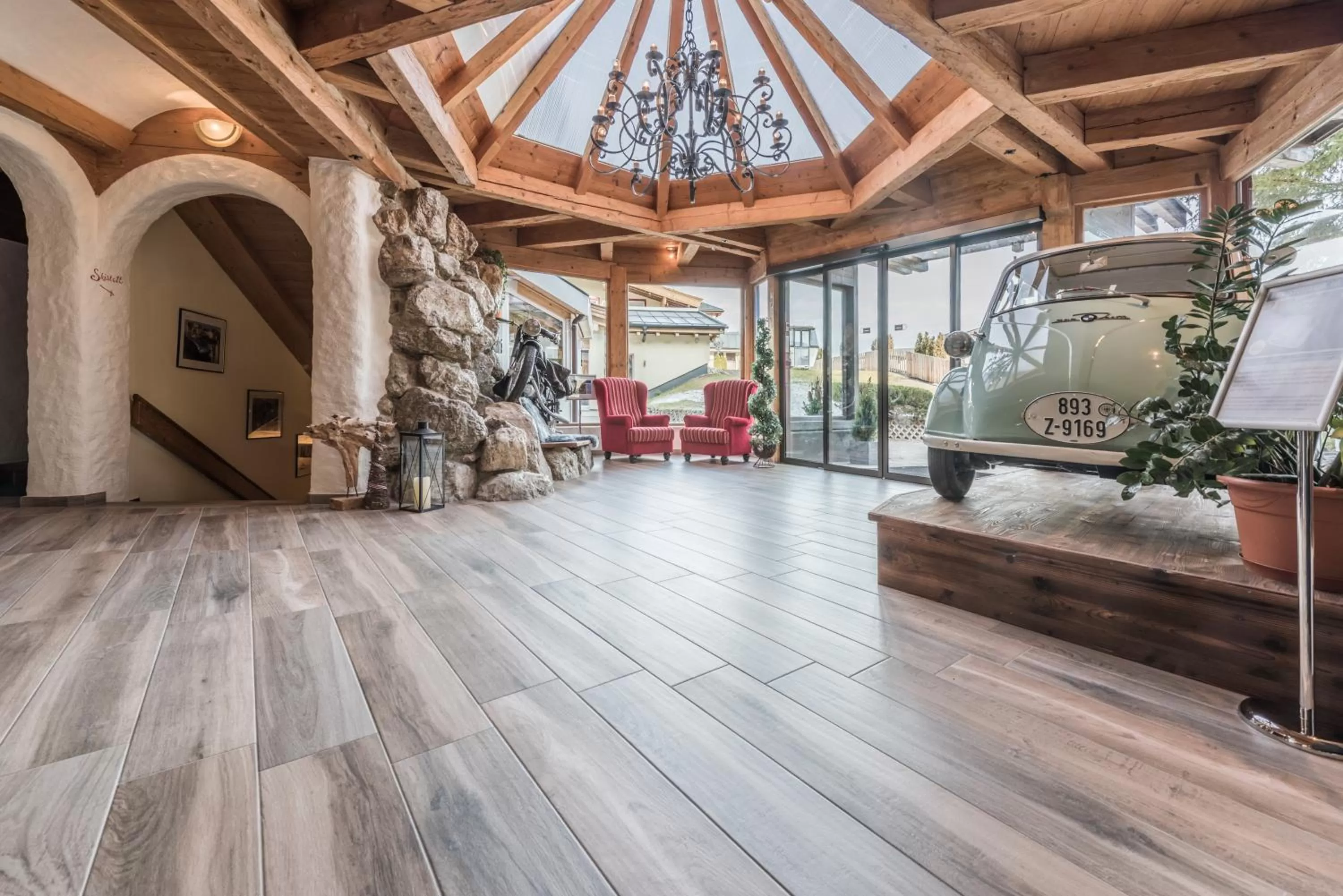 Lobby or reception in VÖTTER'S HOTEL in Kaprun am Kitzsteinhorn - Skibus direkt