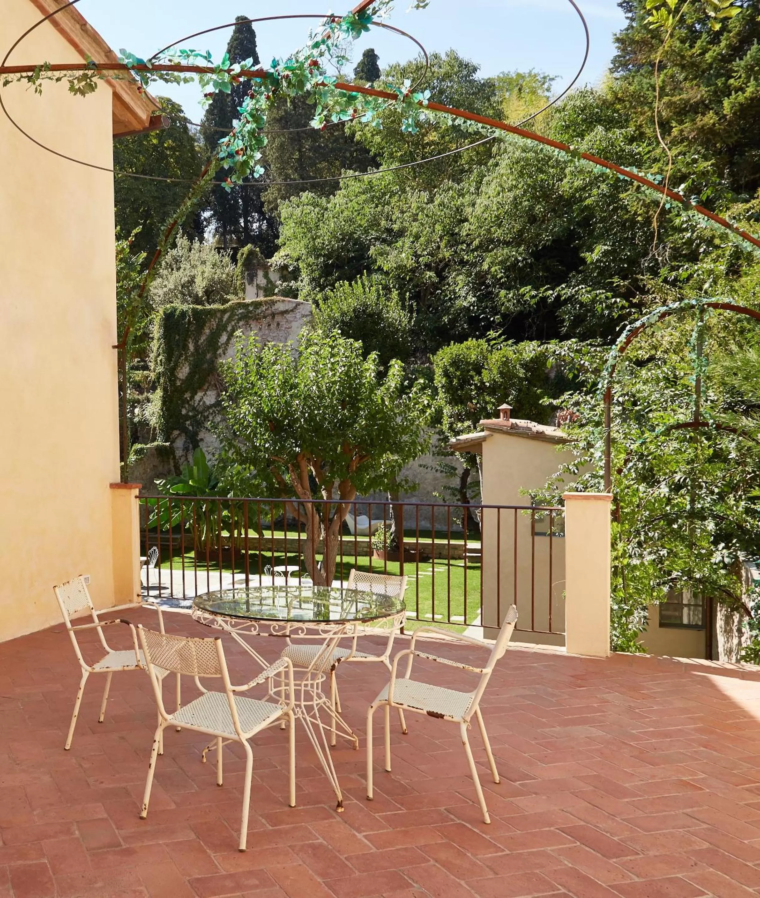 Garden in Numa Florence Palazzo San Niccolò