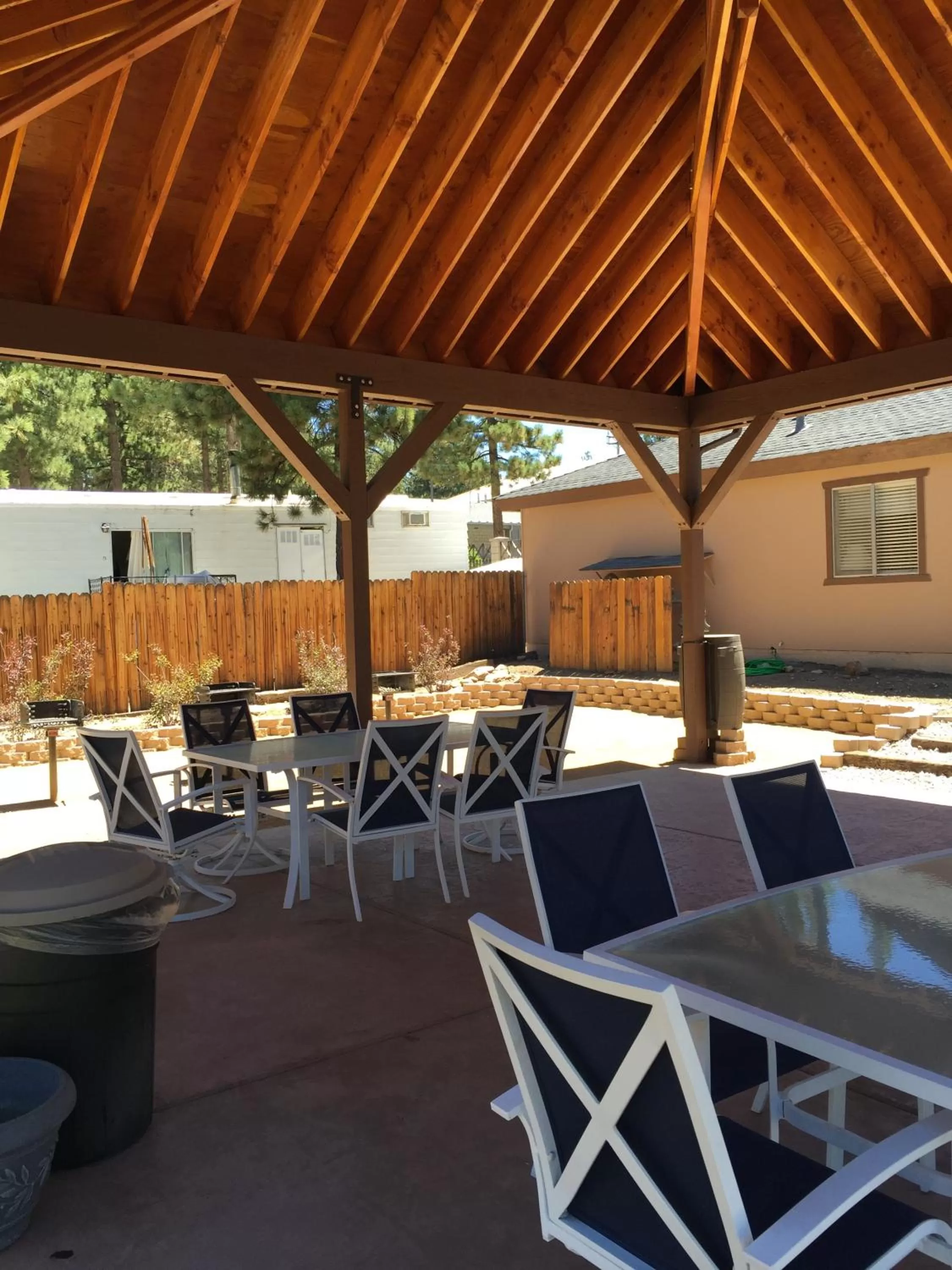 Area and facilities, Restaurant/Places to Eat in Vintage Lakeside Inn