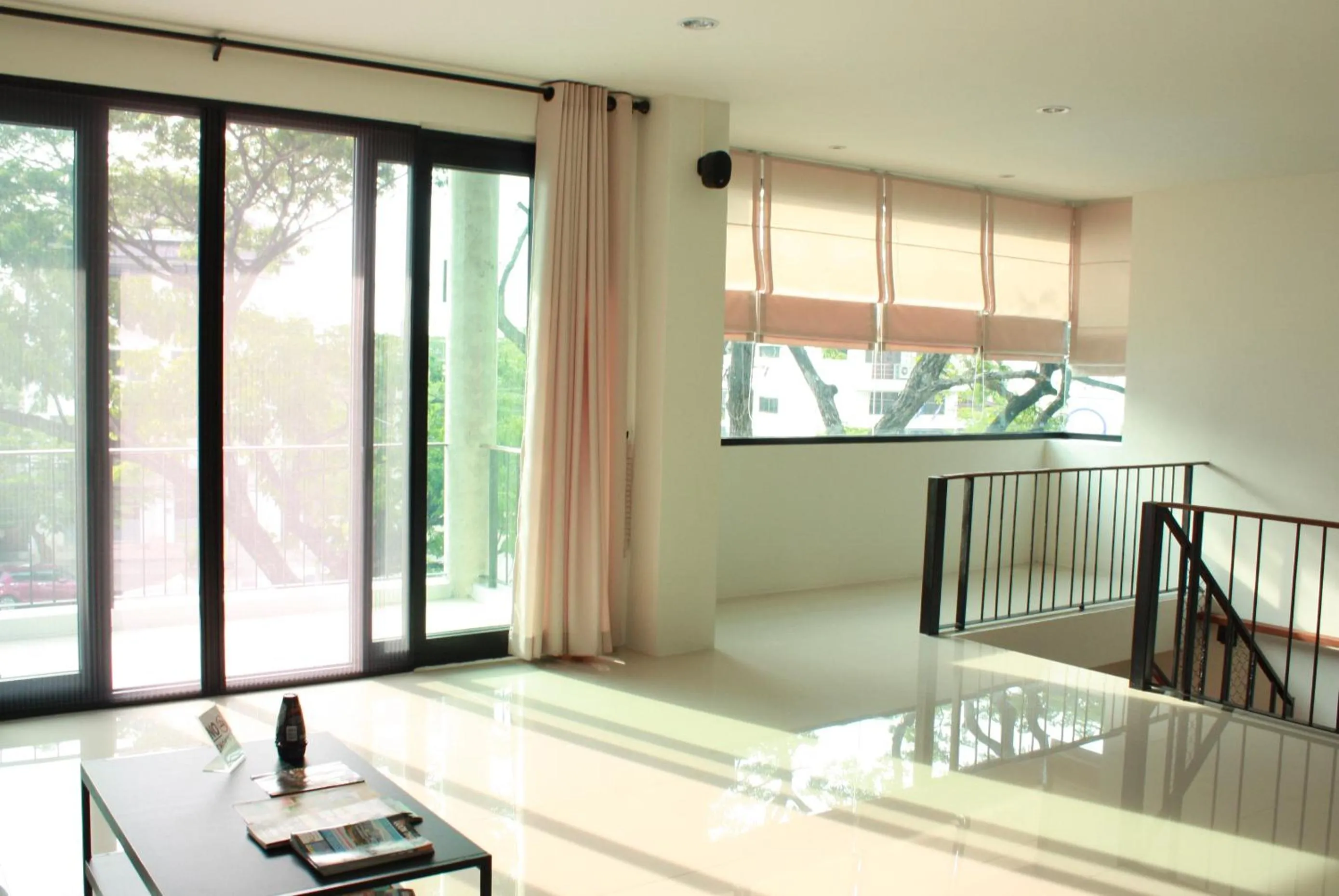 Communal lounge/ TV room in Jamjuree Home at Udonthani