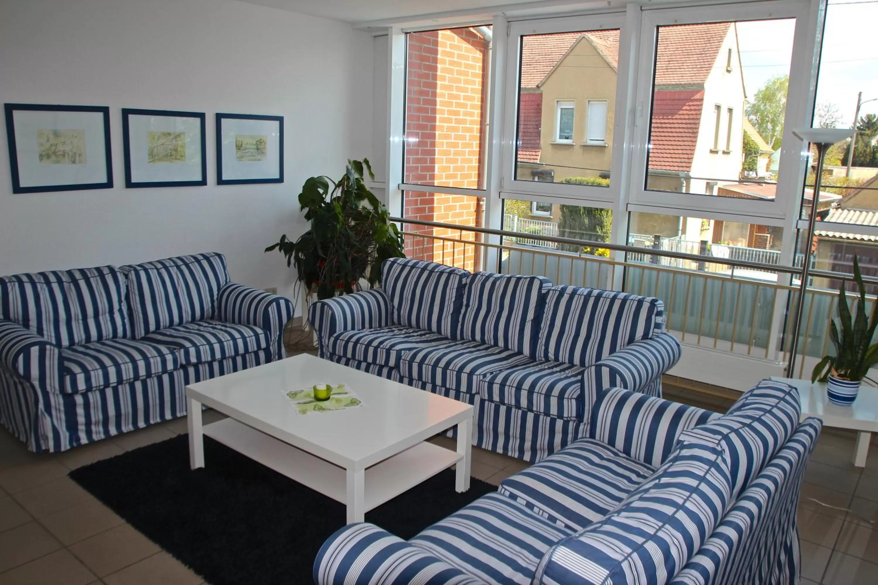 Communal lounge/ TV room in Landhotel Bad Dürrenberg