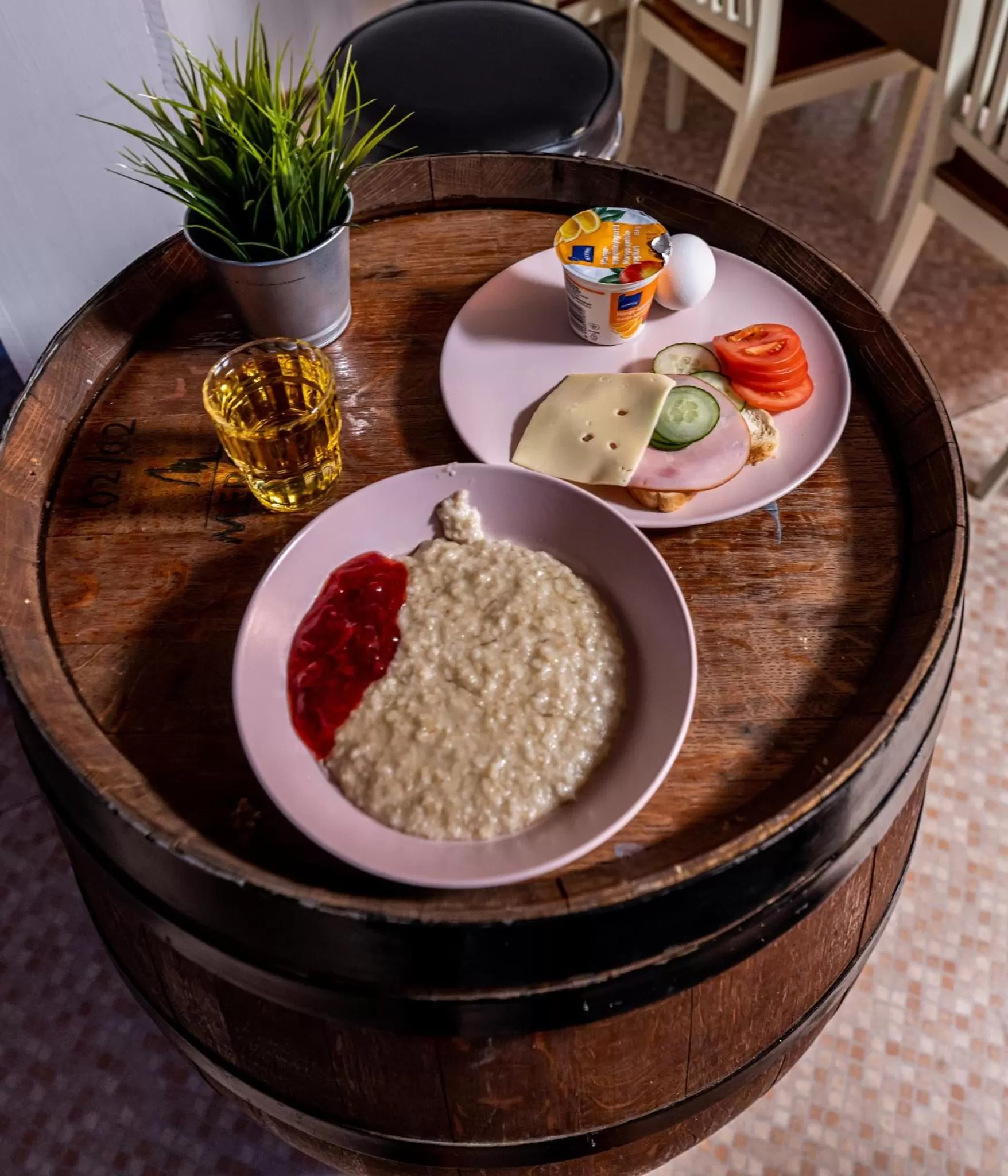 Food and drinks in Arctic Guesthouse & Igloos