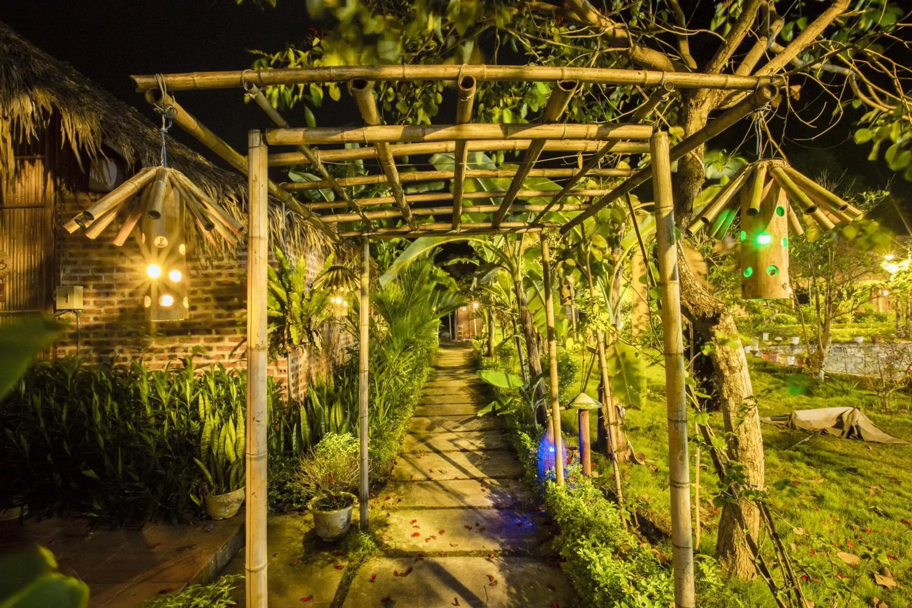 Bungalow with Garden View in Tam Coc Rice Fields Resort Bungalow with Garden View in Tam Coc Rice Fields Resort