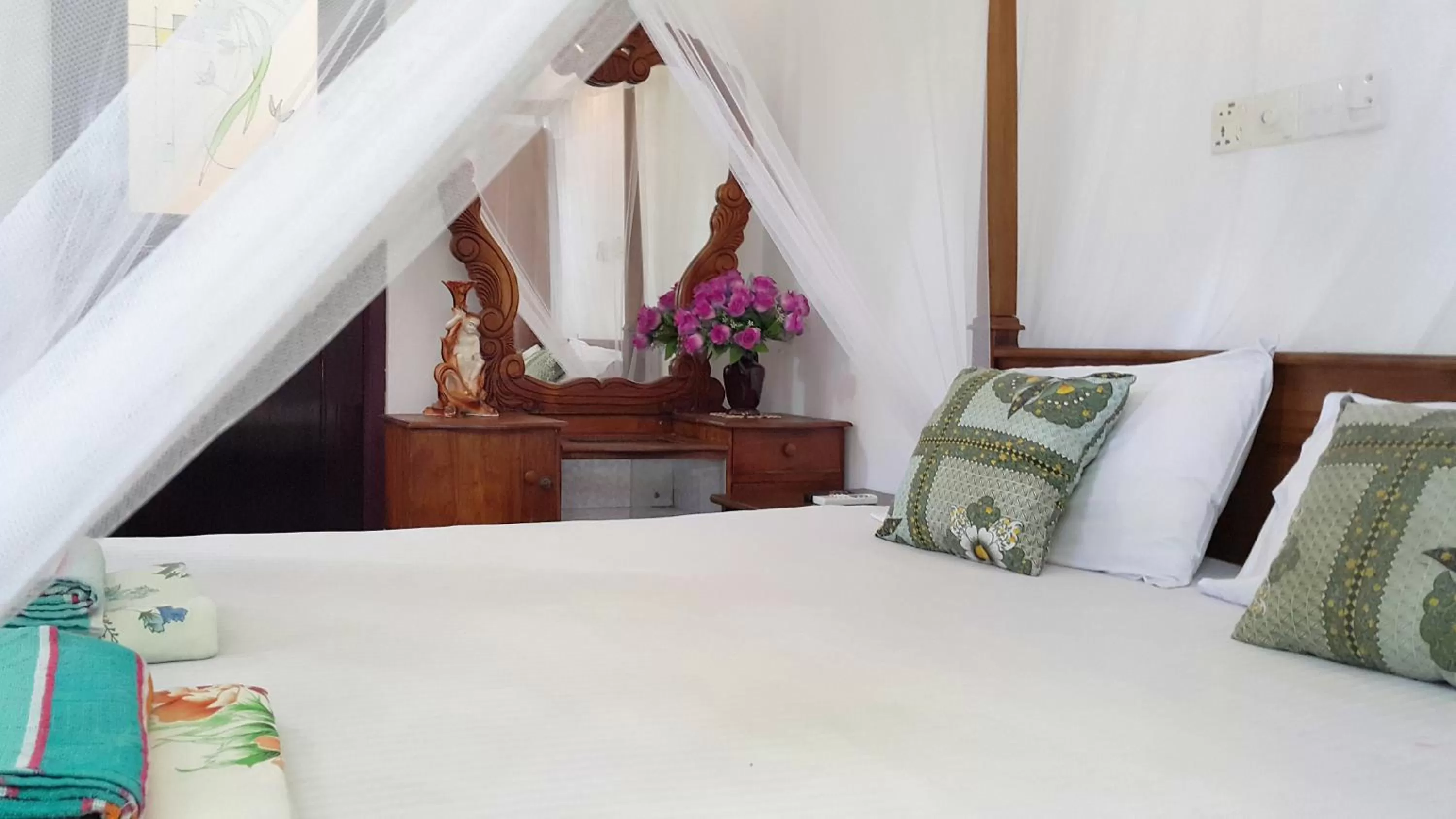 Bedroom, Bed in Pearl Resort Mirissa