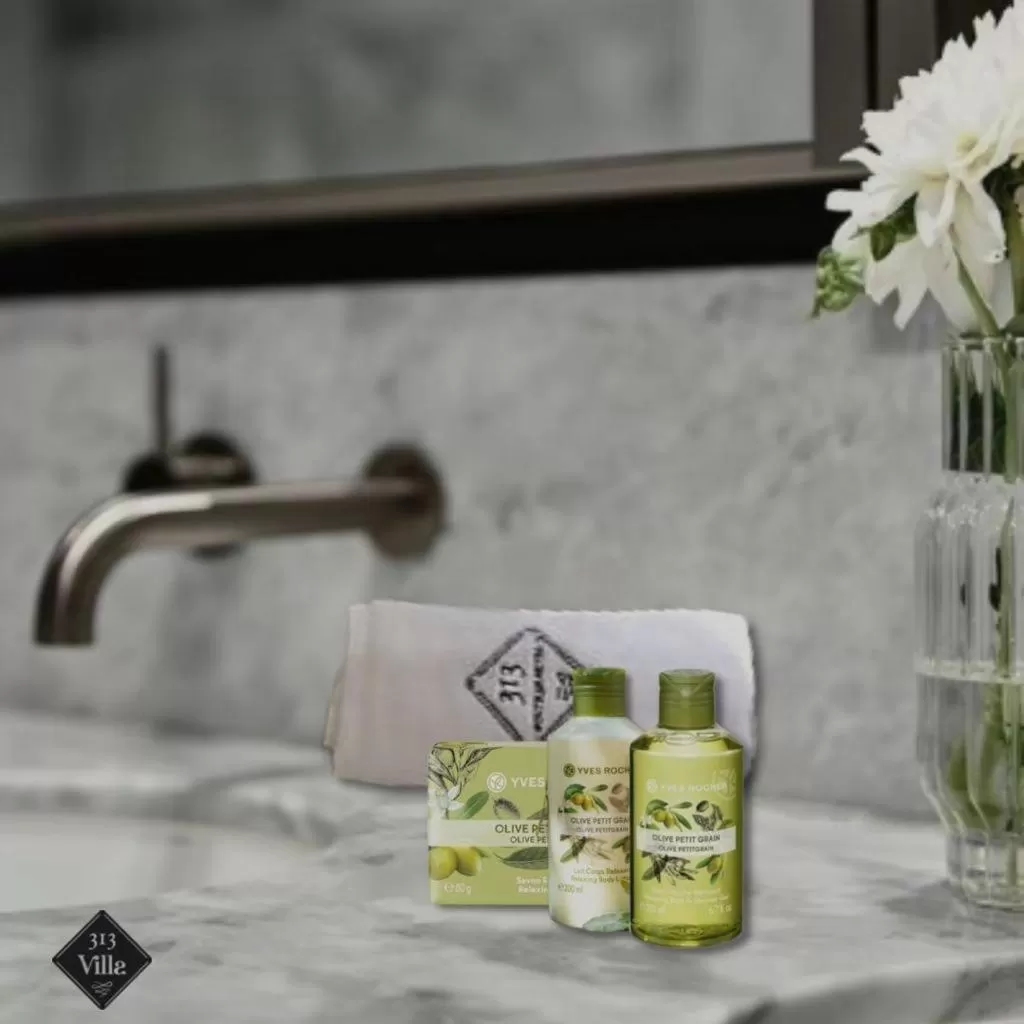 Bathroom in 313 Villa City Center Hotel