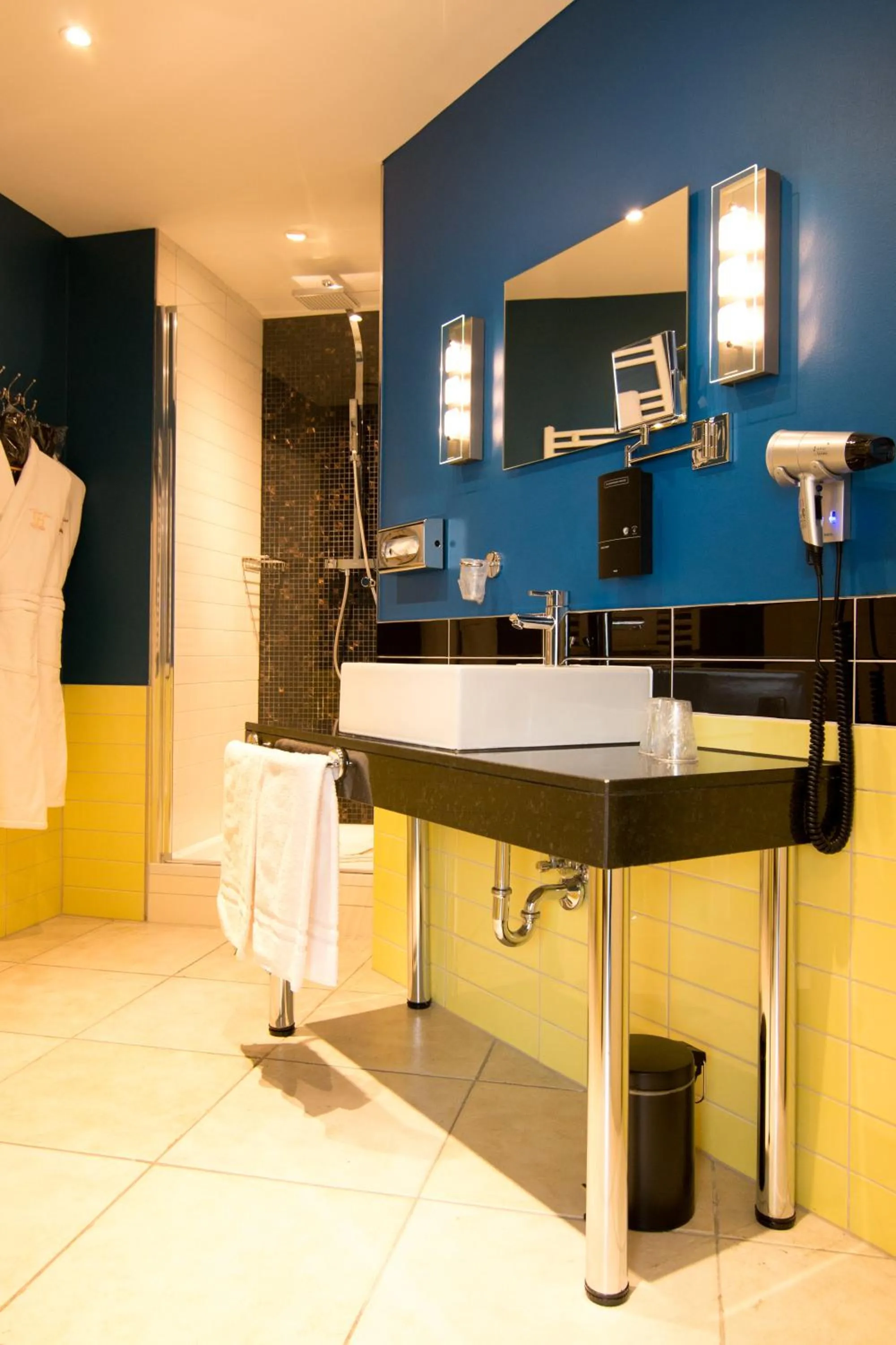 Bathroom in Best Western Plus Grand Hotel Victor Hugo