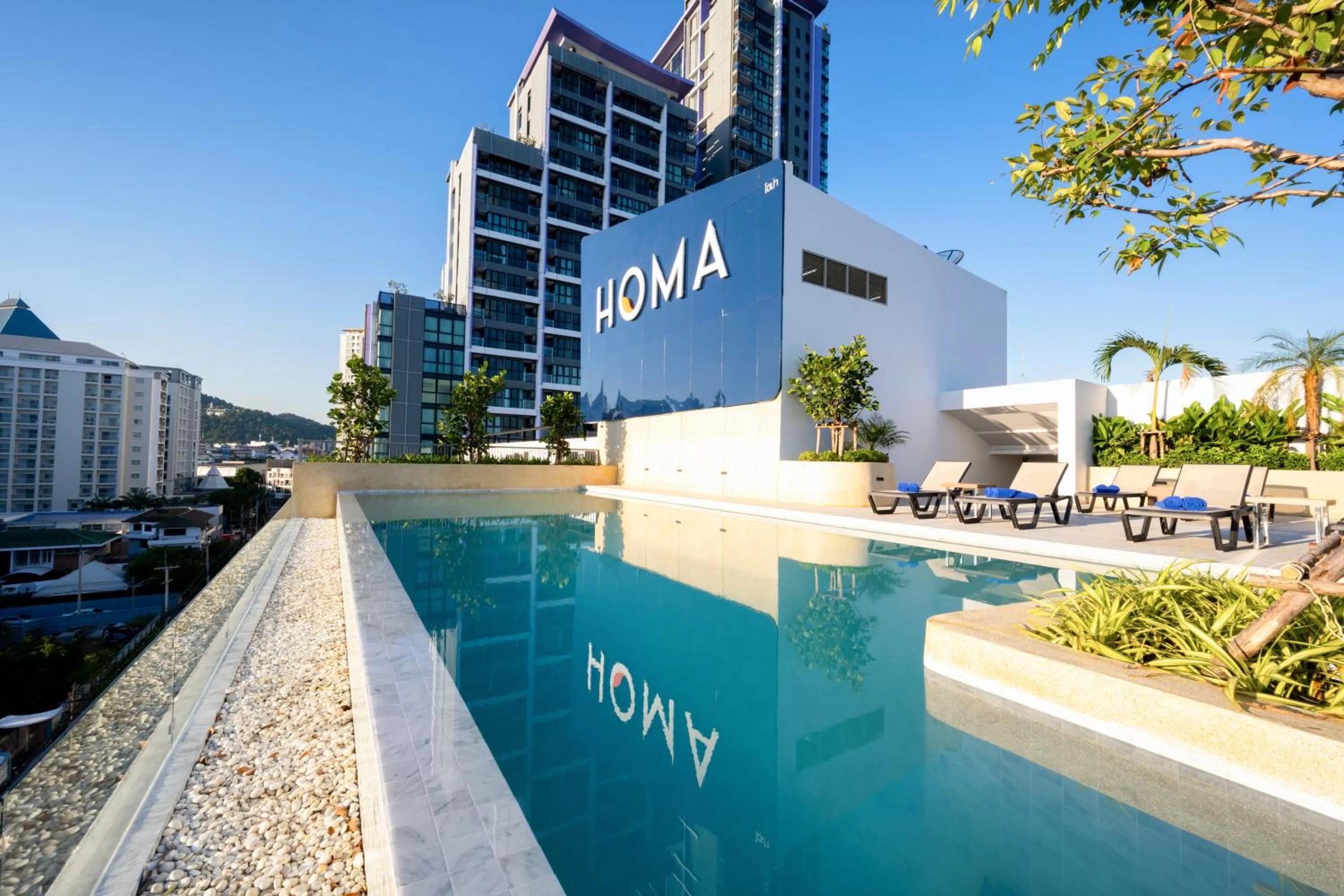 Swimming pool in HOMA Si Racha