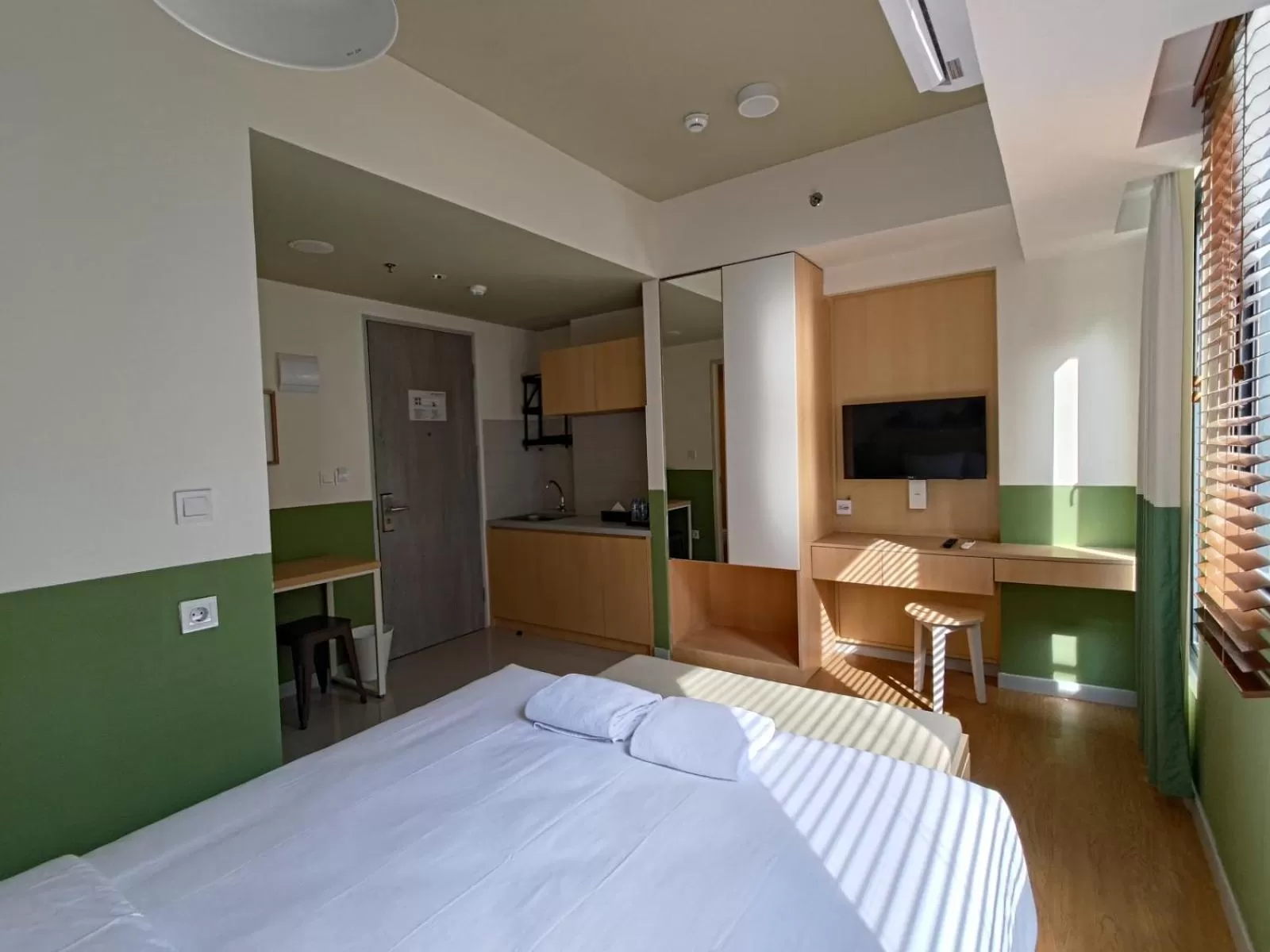 Bed in Hotel Osaka PIK2