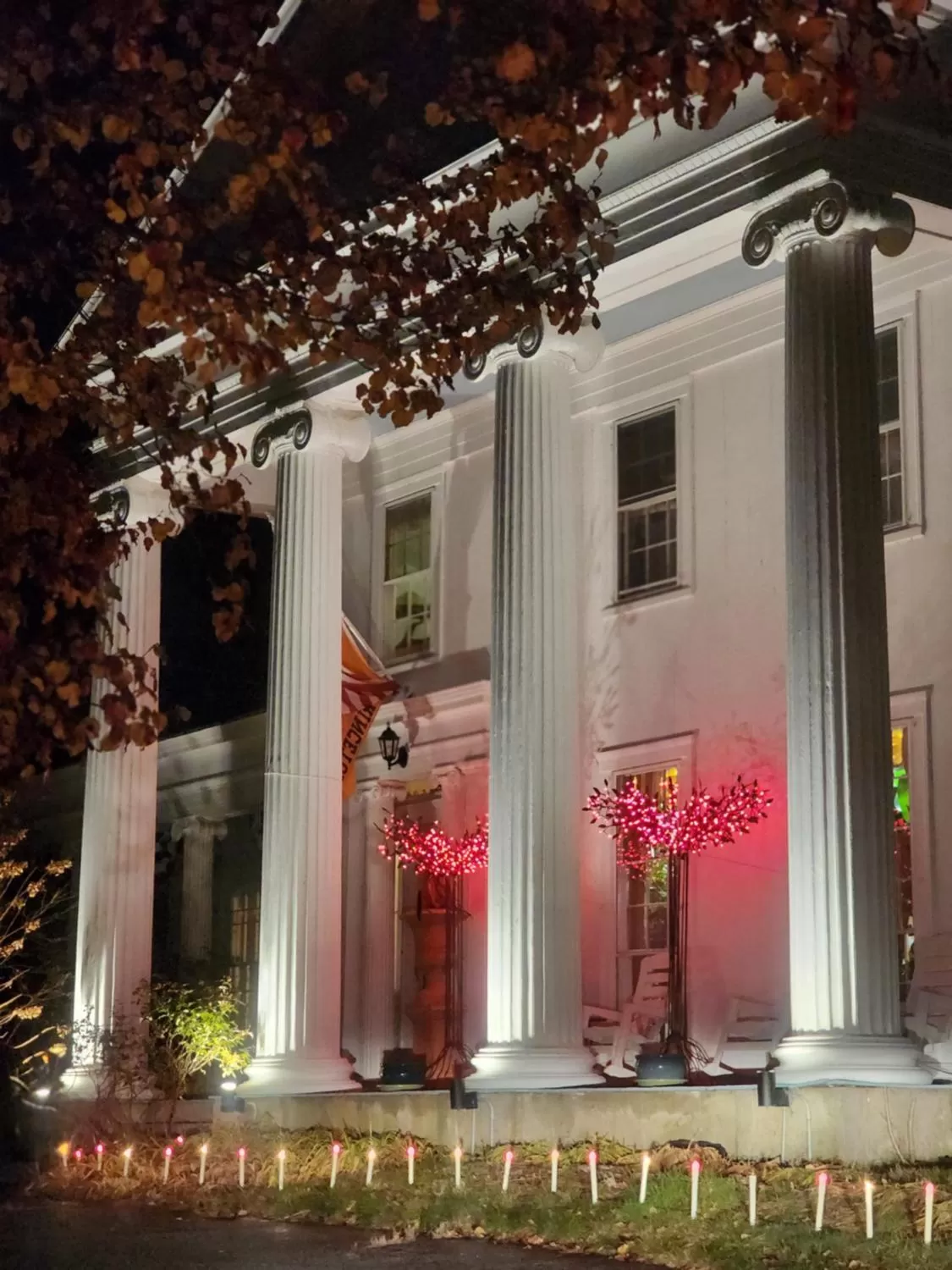 House of 1833 Bed and Breakfast