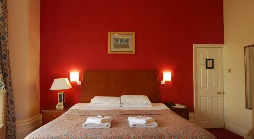 Property building, Bed in The Beach Hotel