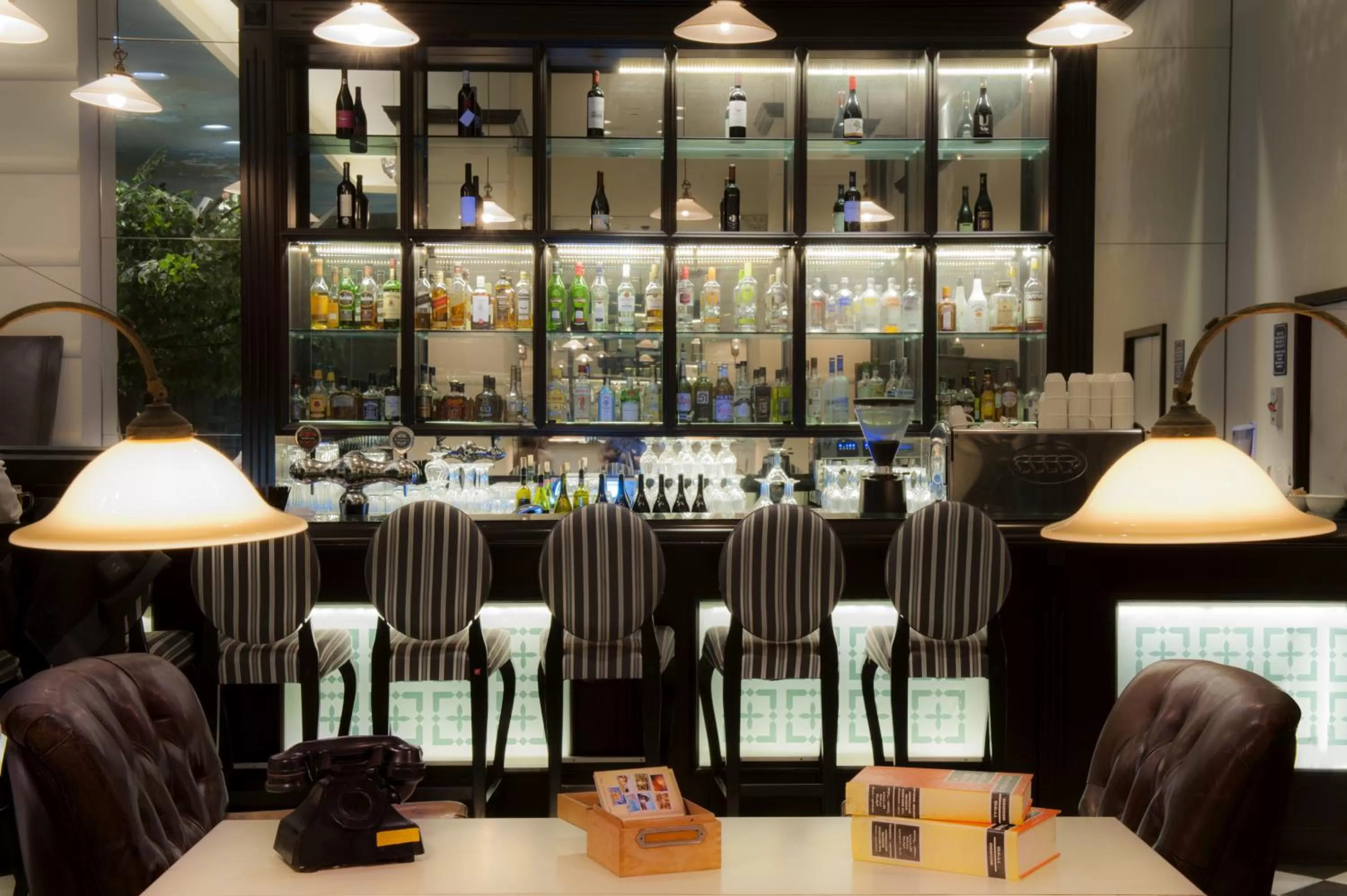 Lounge or bar in Herods Tel Aviv By The Beach