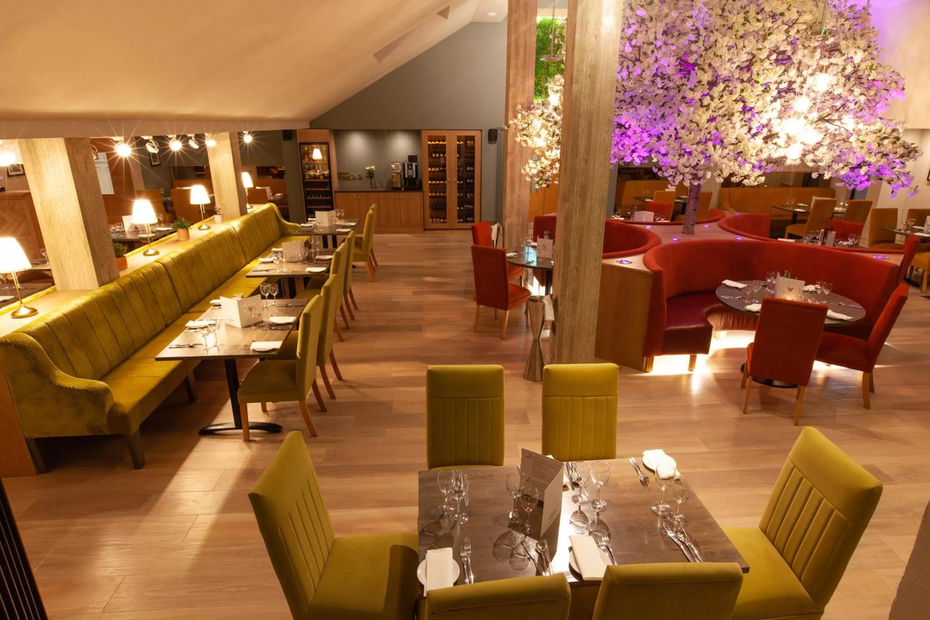 Restaurant/places to eat in Best Western Plus White Horse Hotel