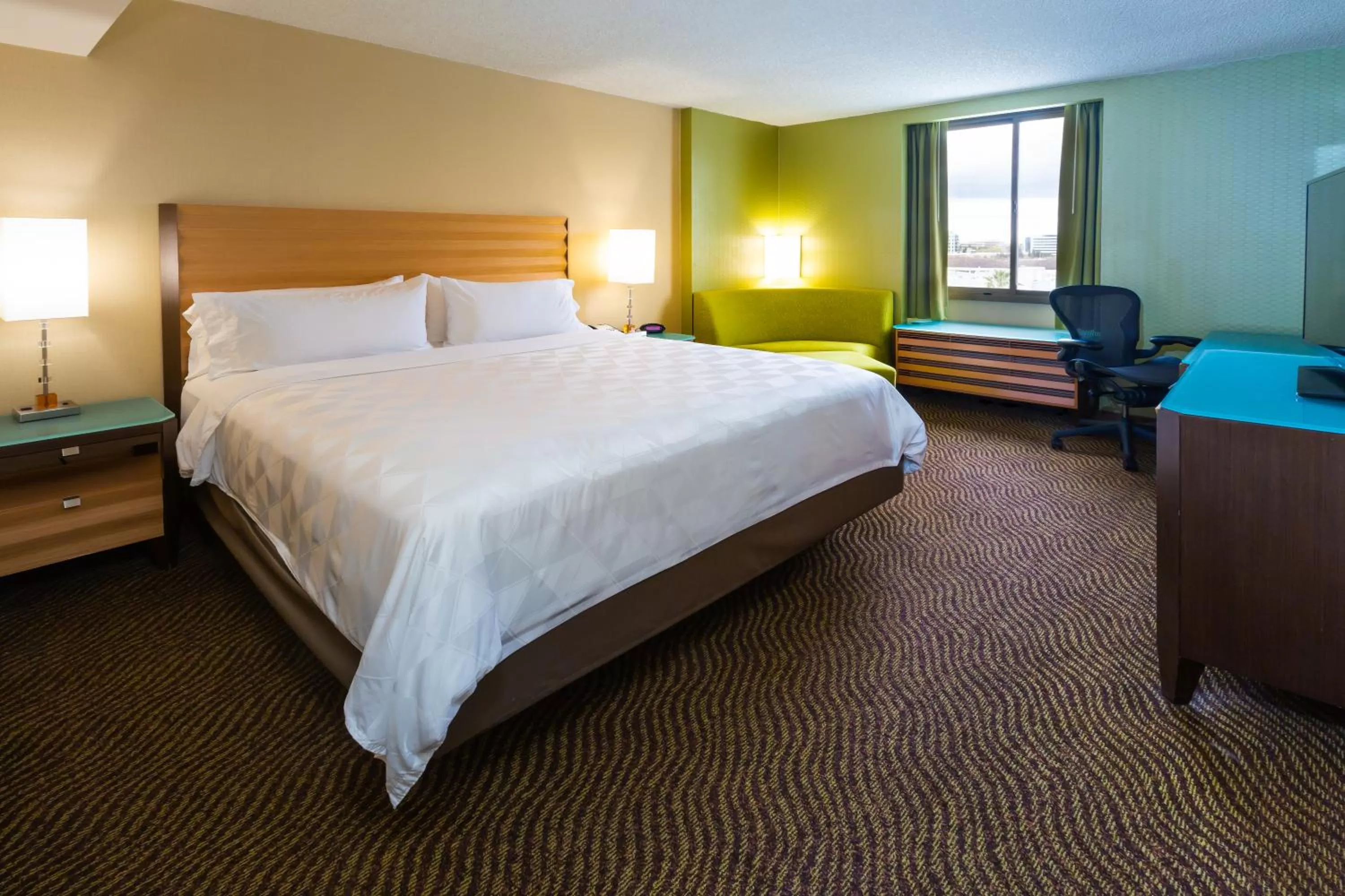 Bedroom, Bed in Holiday Inn San Jose-Silicon Valley by IHG