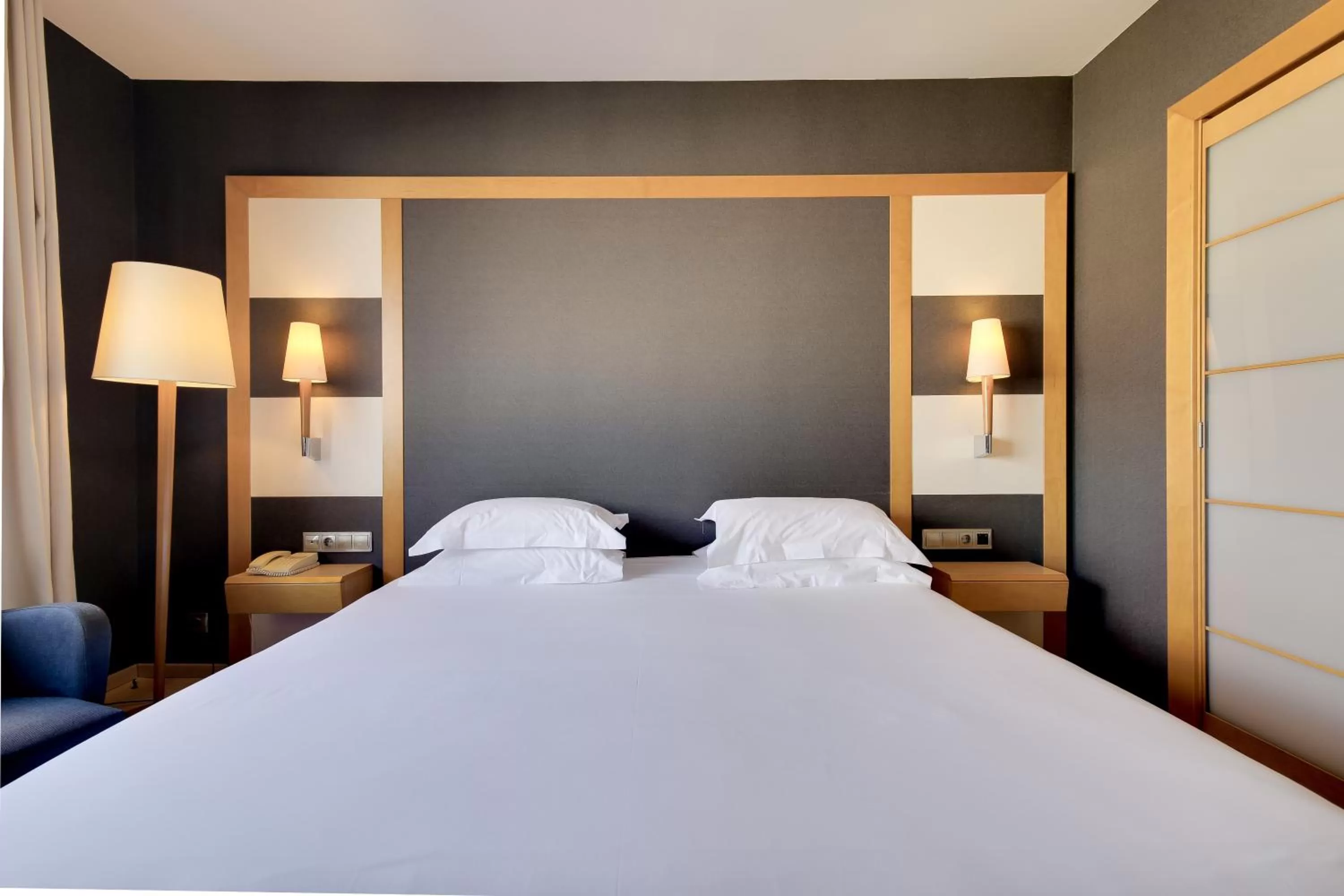 Photo of the whole room, Bed in Hotel Barcelona Universal