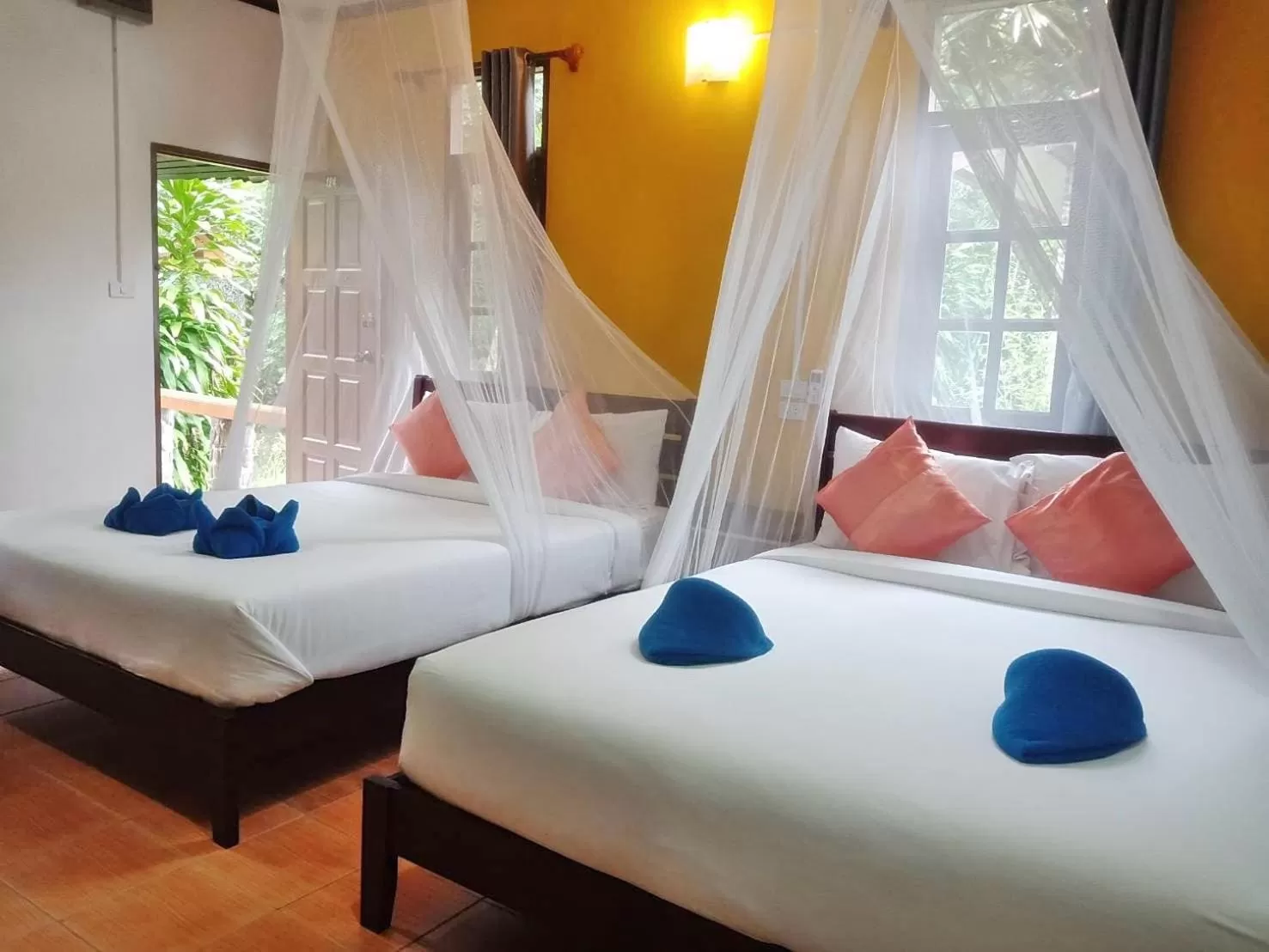 Bed in Tree Tops River Huts