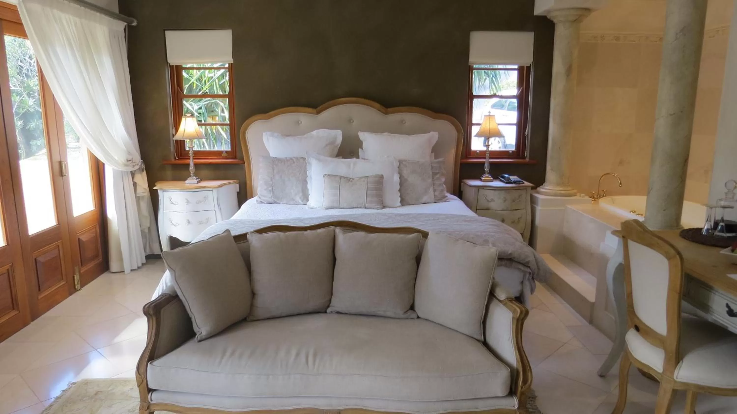 Day, Bed in Victoria's At Wategos