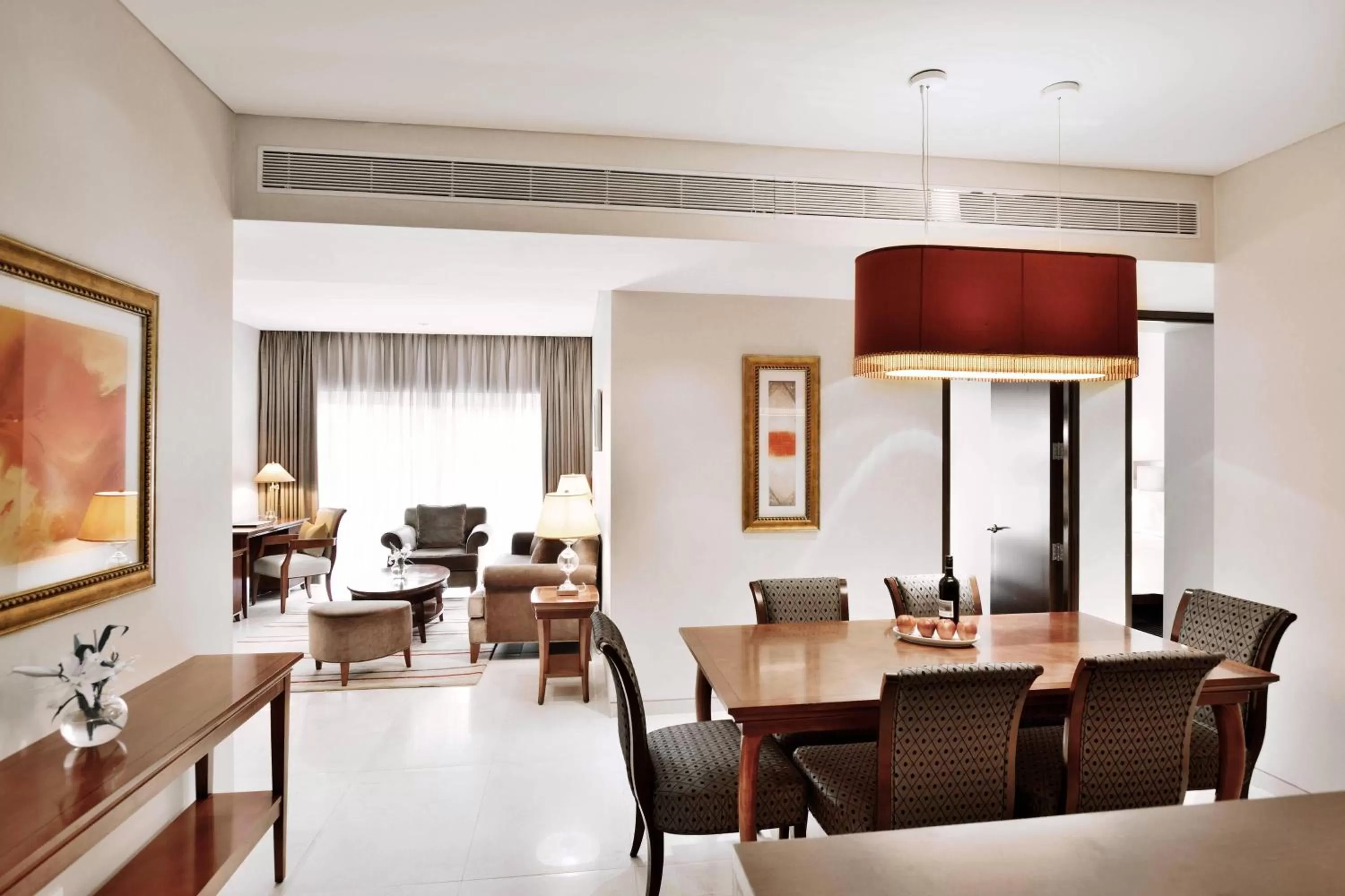 Photo of the whole room in Marriott Suites Pune