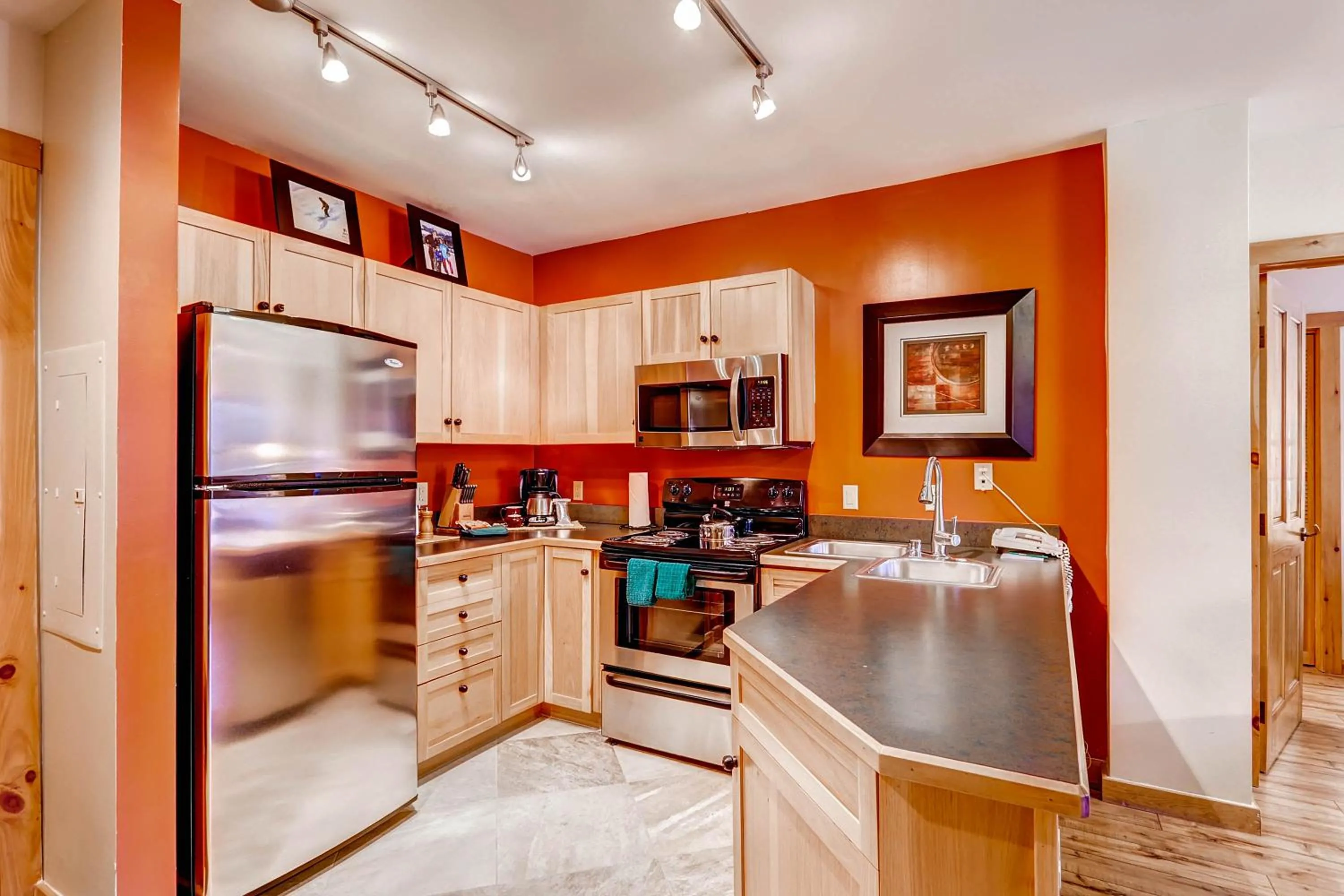 Kitchen or kitchenette, Kitchen/Kitchenette in River Run Village by Keystone Resort