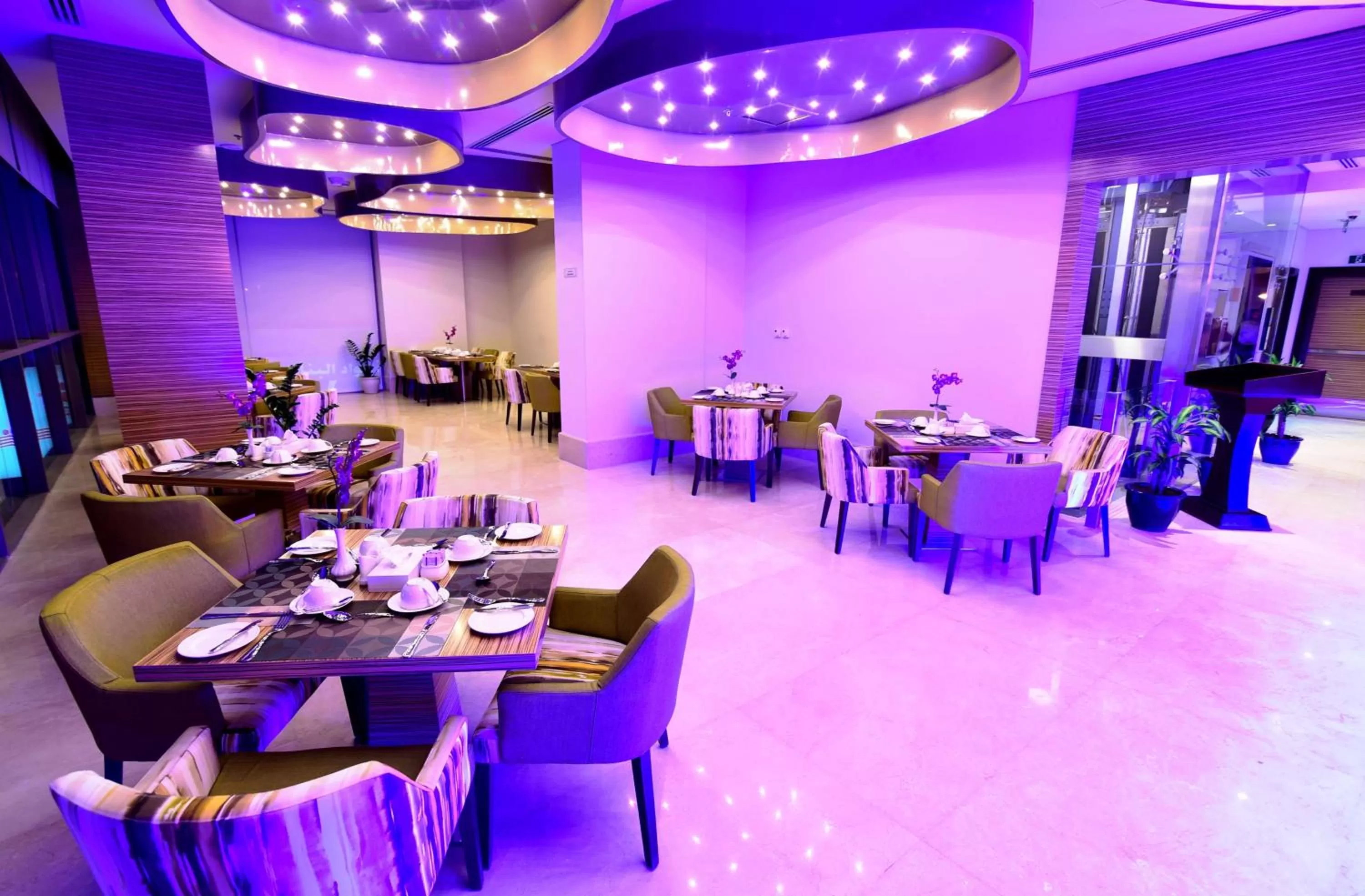 Restaurant/places to eat in Best Western Plus Pearl Creek