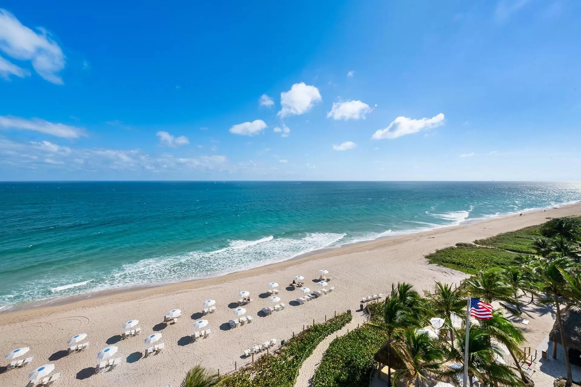 Beach in Beachcomber Resort & Club