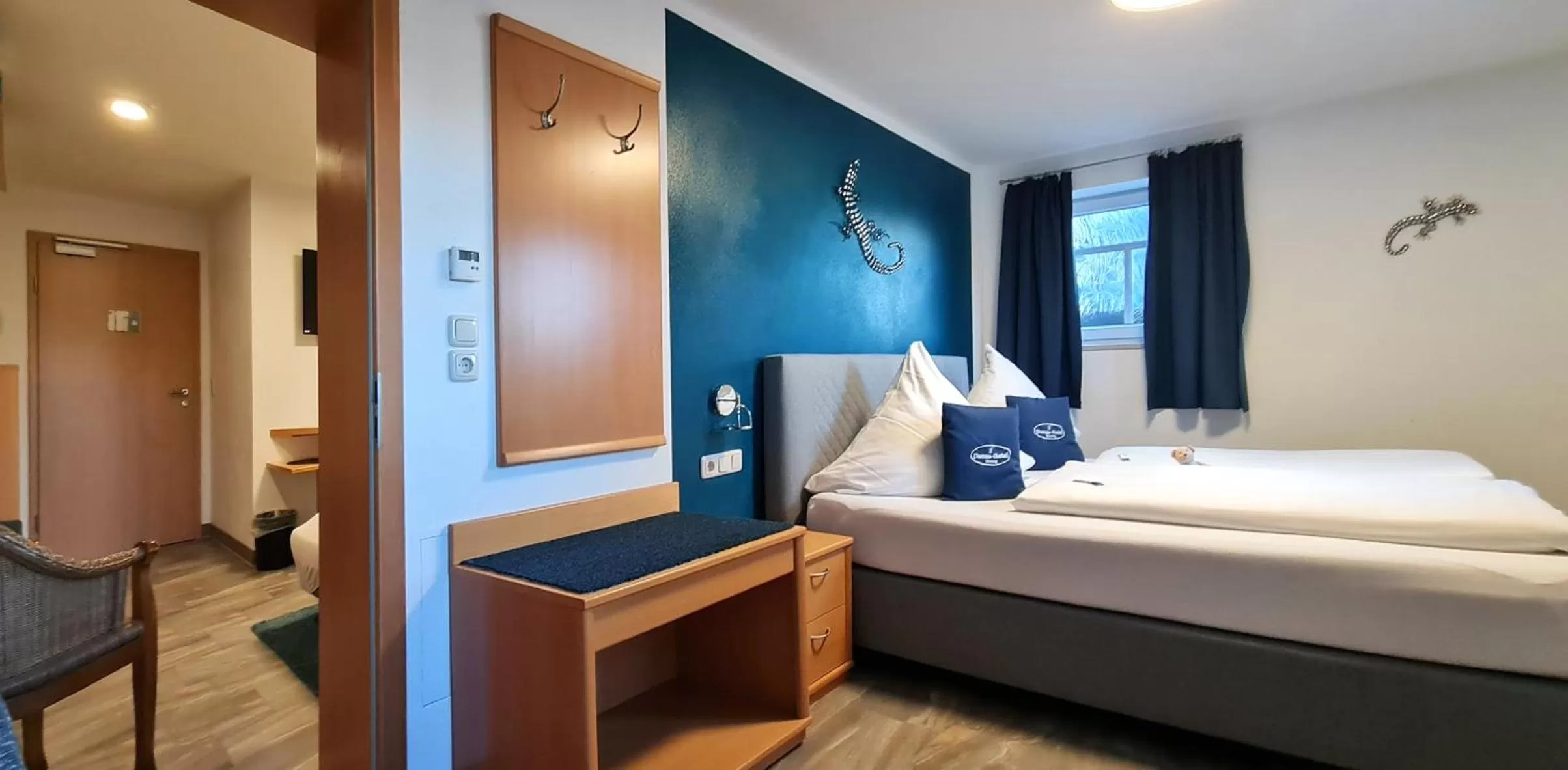 Photo of the whole room, Bed in Donau-Hotel